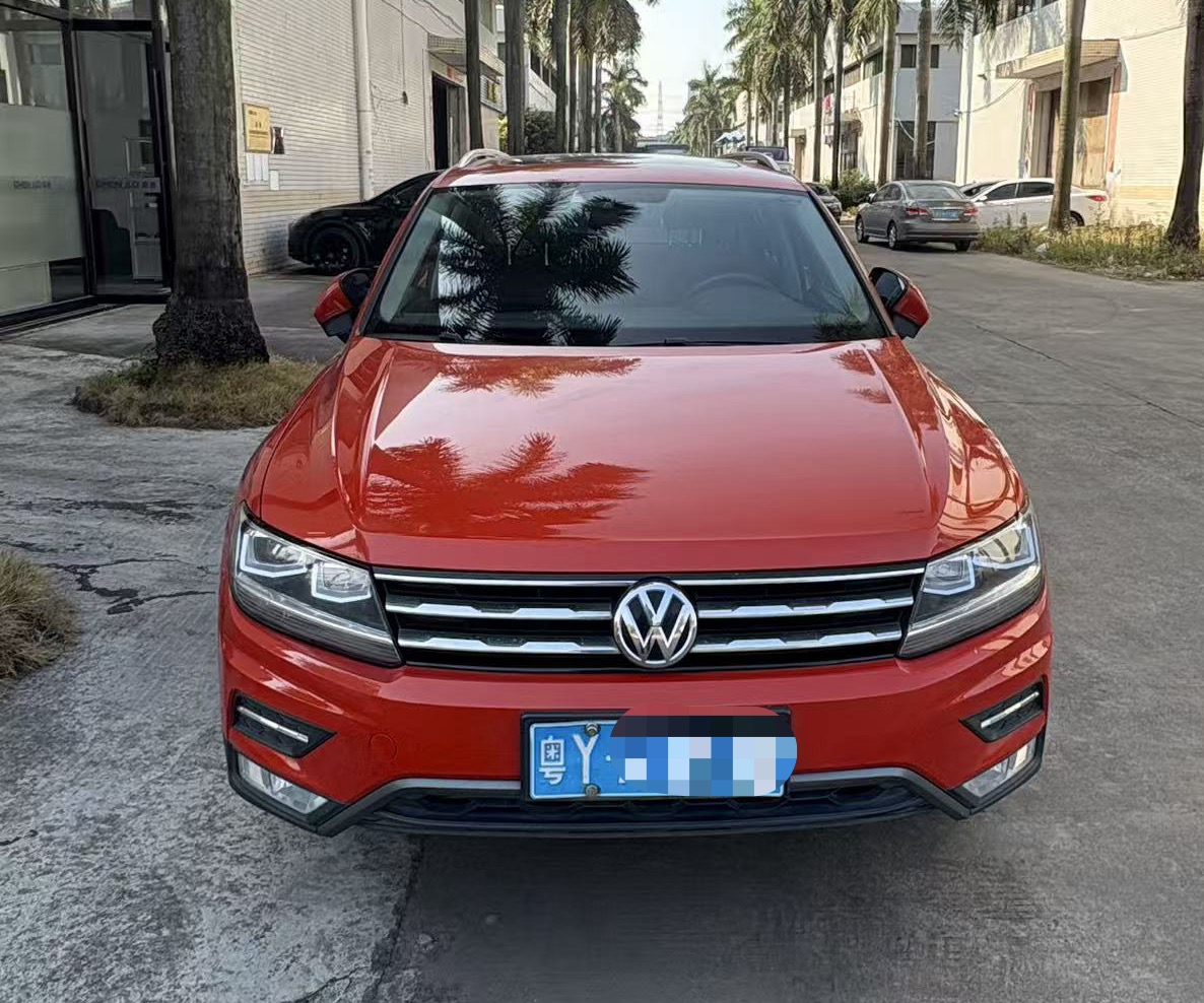 Volkswagen Tiguan L 2017 car image #2