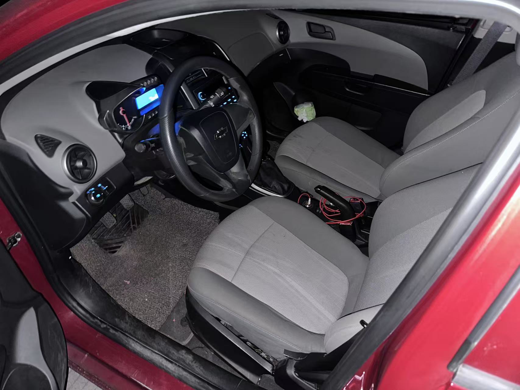 Chevrolet Aveo 2012 car image #2