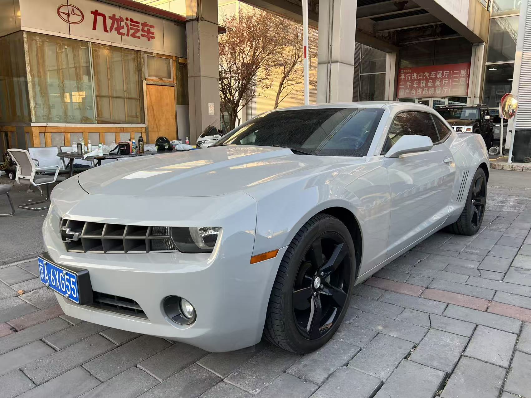 Chevrolet Camaro 2011 car image #2