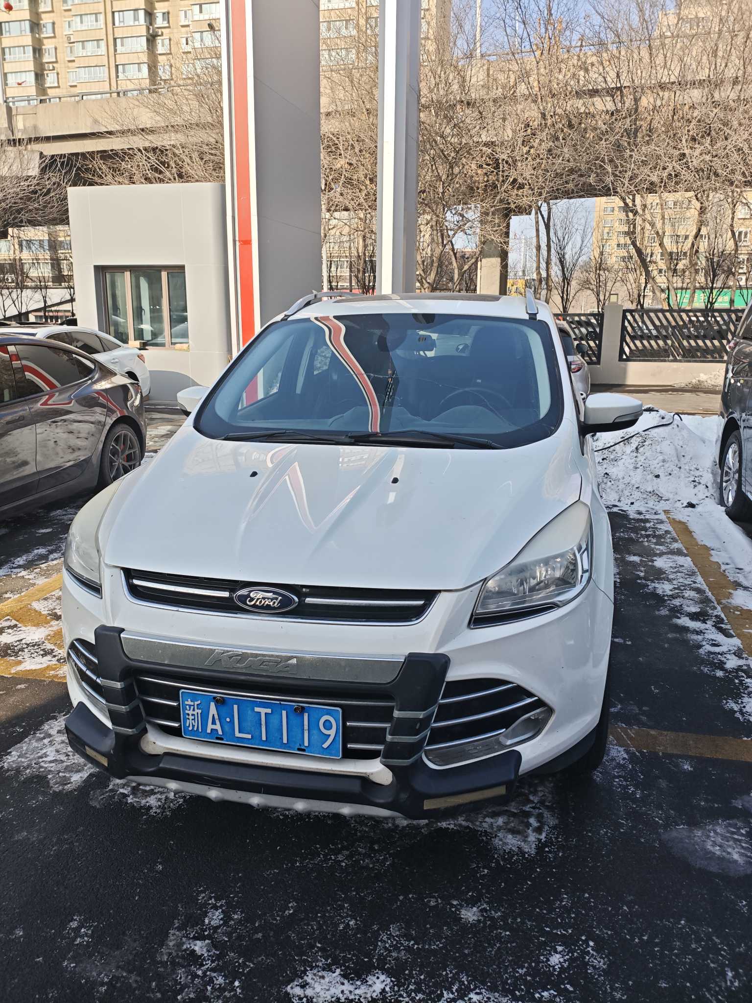 Ford Kuga 2014 car image #2