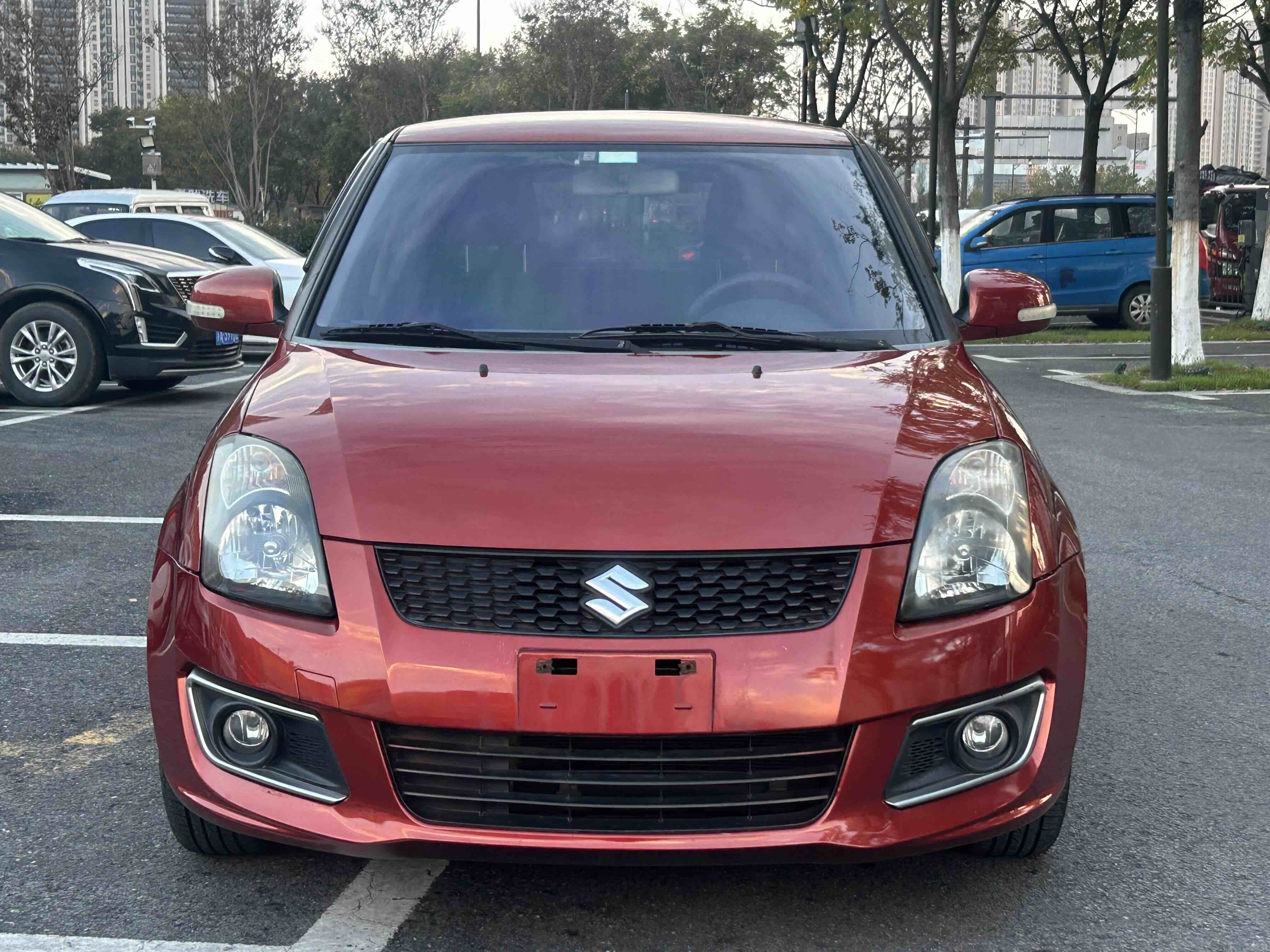 Suzuki Swift 2014 car image #2