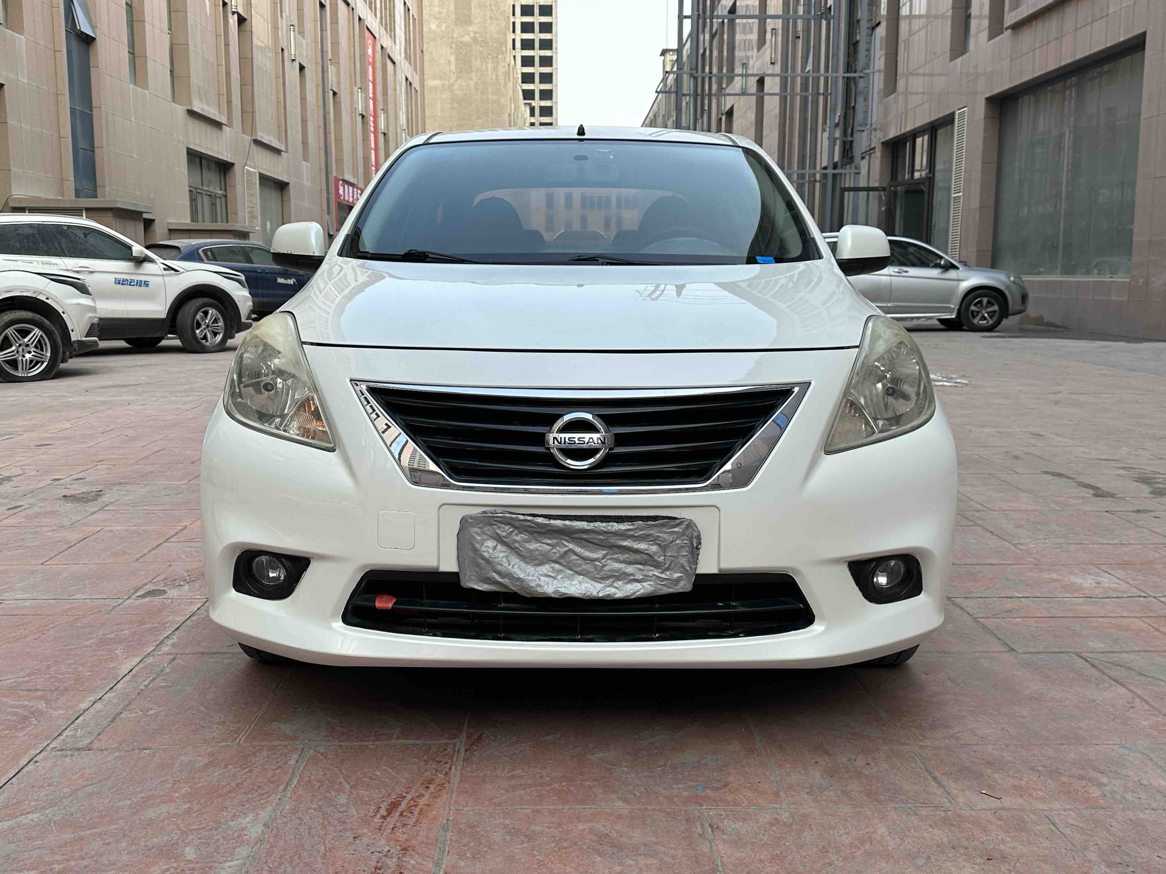 Nissan Sunny 2013 #2 Nissan Sunny 2013 car image #2