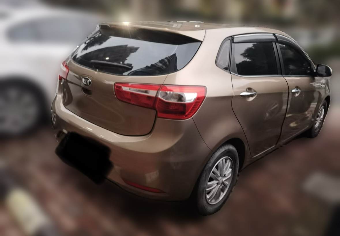 Kia K2 2013 imagen de coche #2