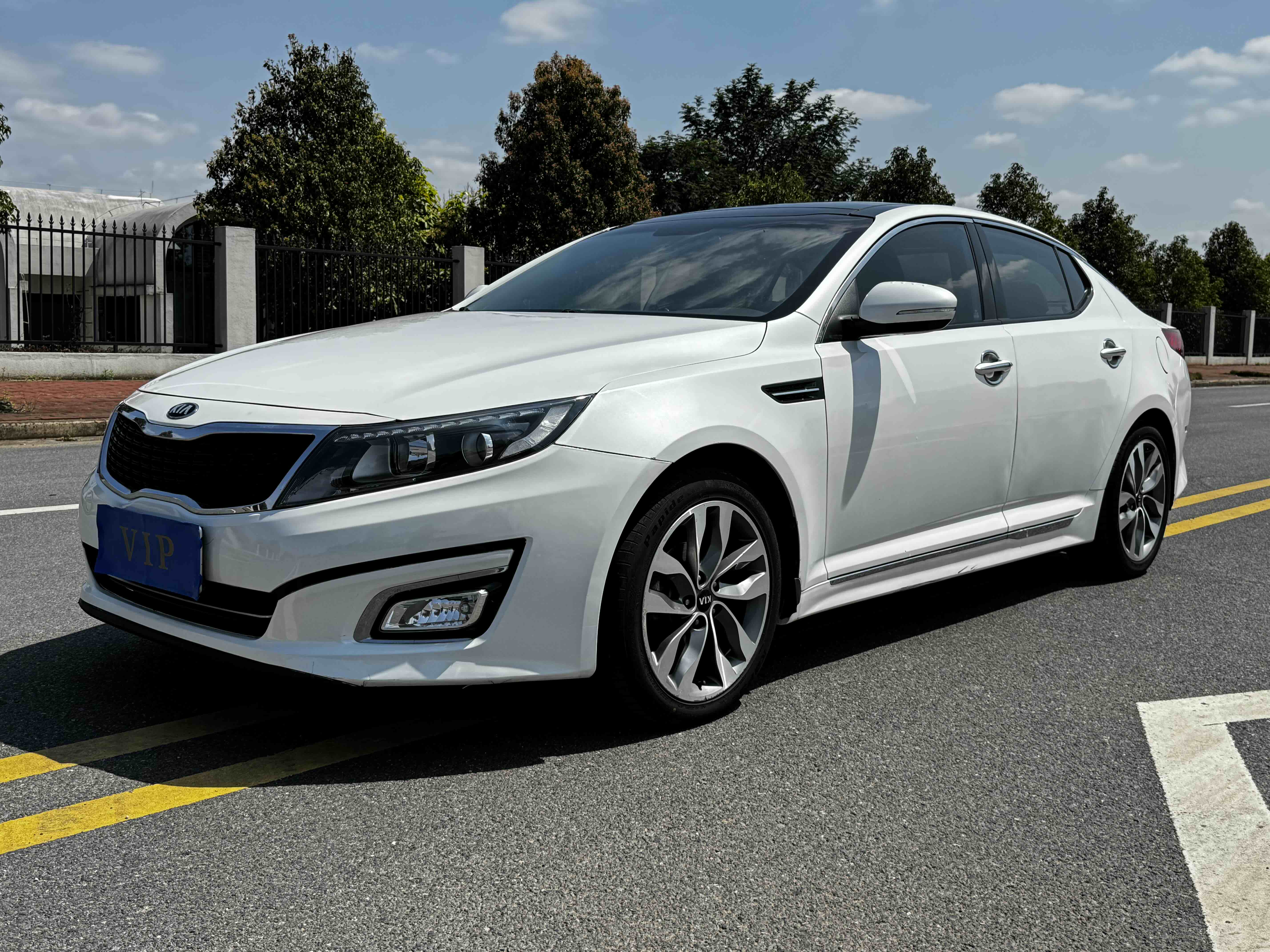 起亚 起亚K5 2015 汽车图片 #2