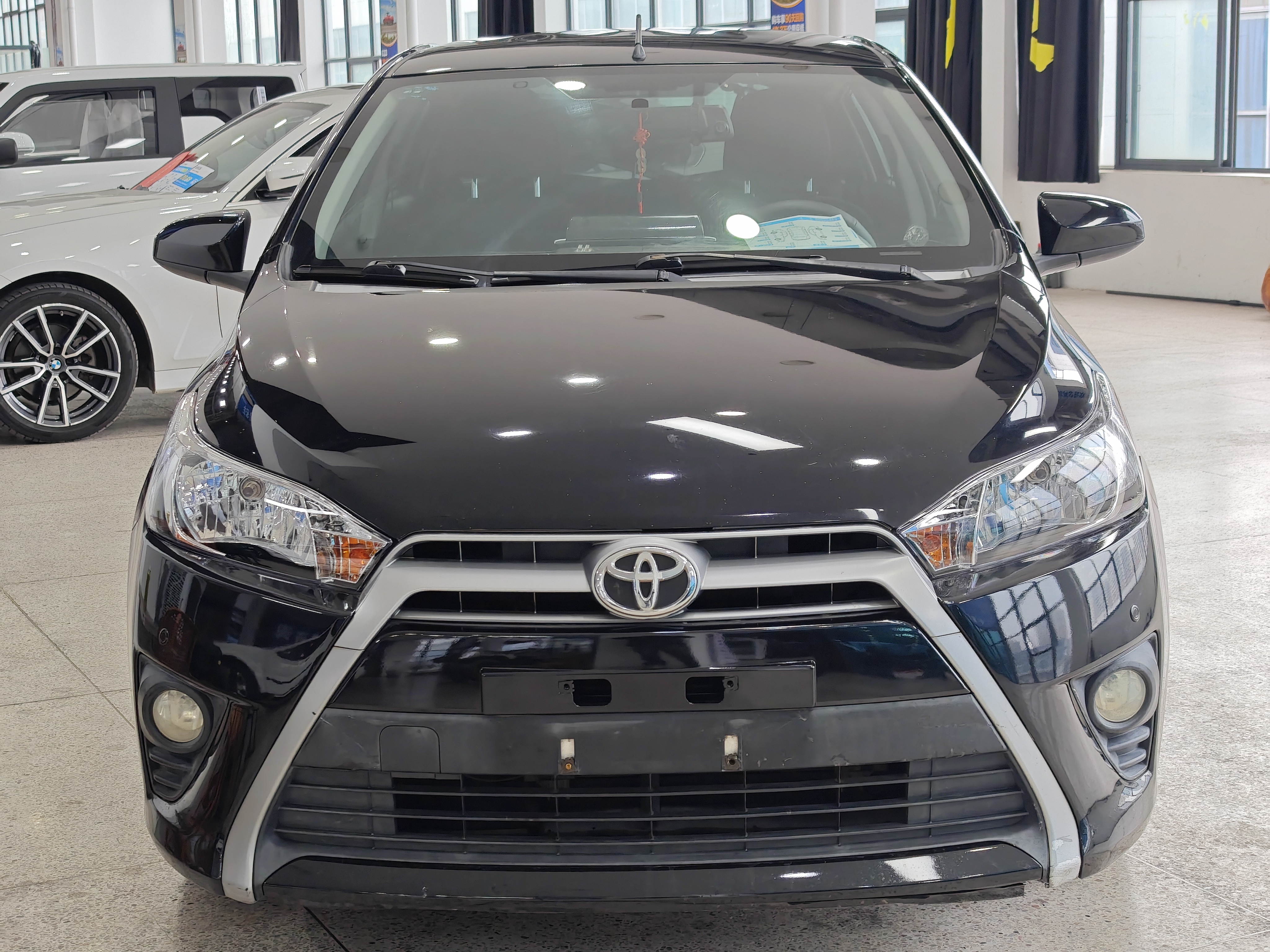 Yaris L Zhixuan 2014 #2 Yaris L Zhixuan 2014 car image #2