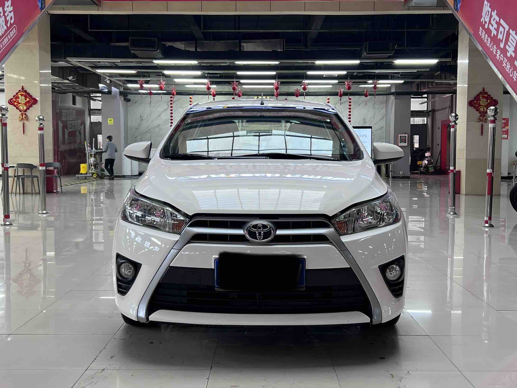 Yaris L Zhixuan 2014 #2 Yaris L Zhixuan 2014 car image #2