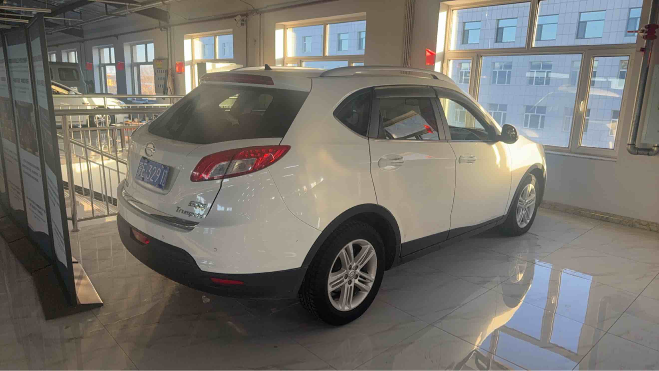 GAC Trumpchi GS5 2014 #2 GAC Trumpchi GS5 2014 car image #2