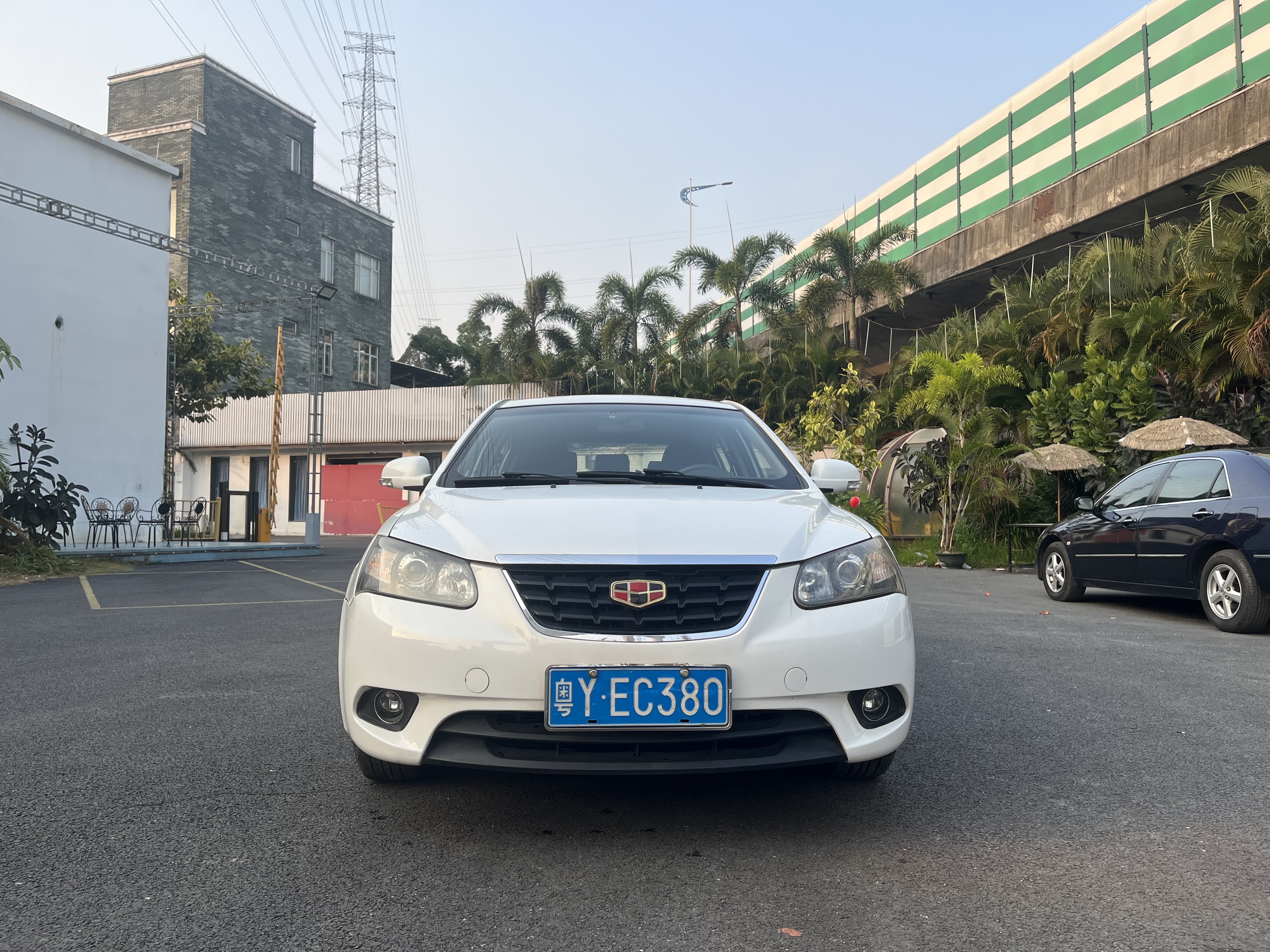 GEELY Emgrand Classic 2014 car image #2