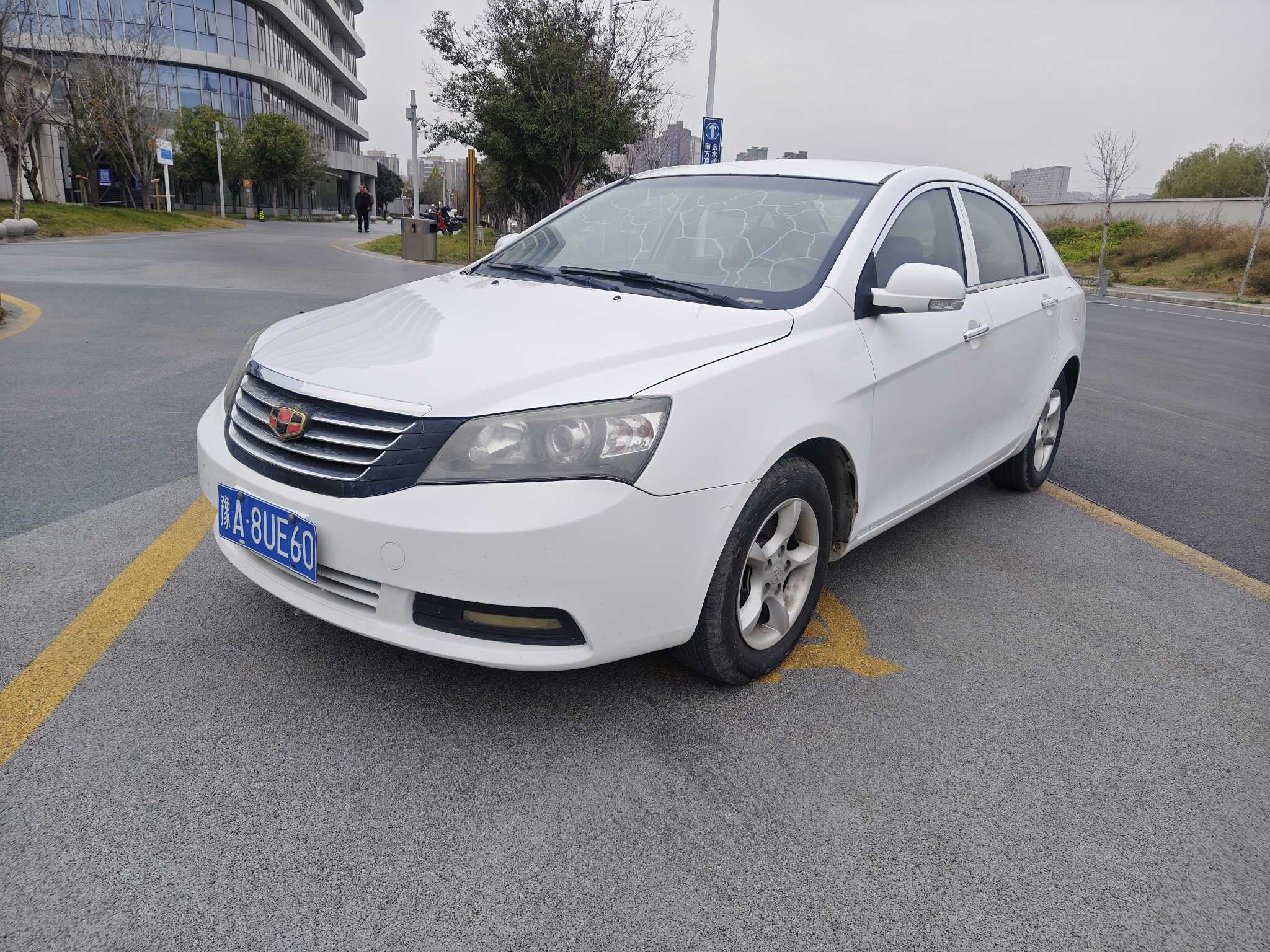 GEELY Emgrand Classic 2014 car image #2