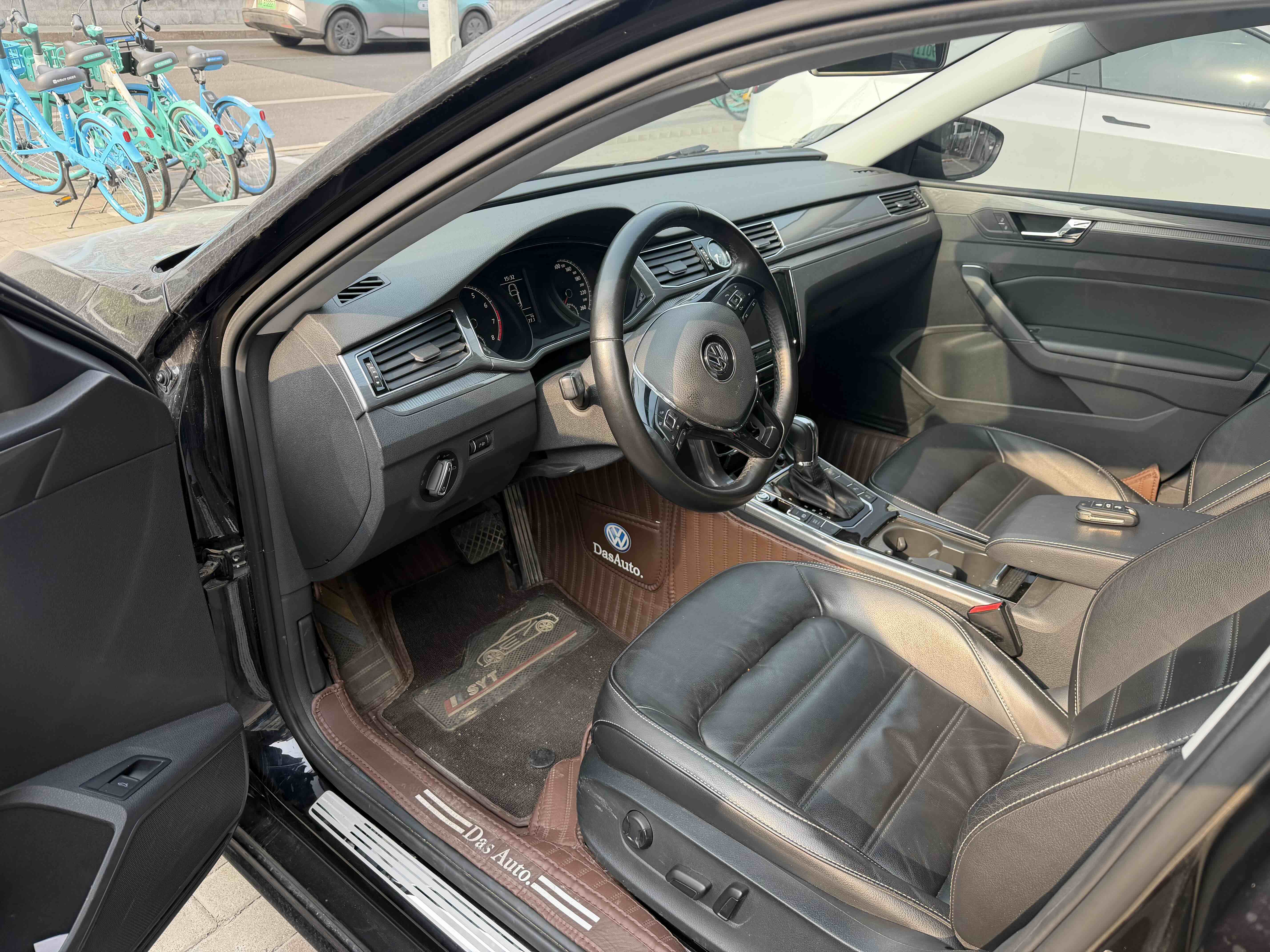 Volkswagen Passat 2018 car image #2