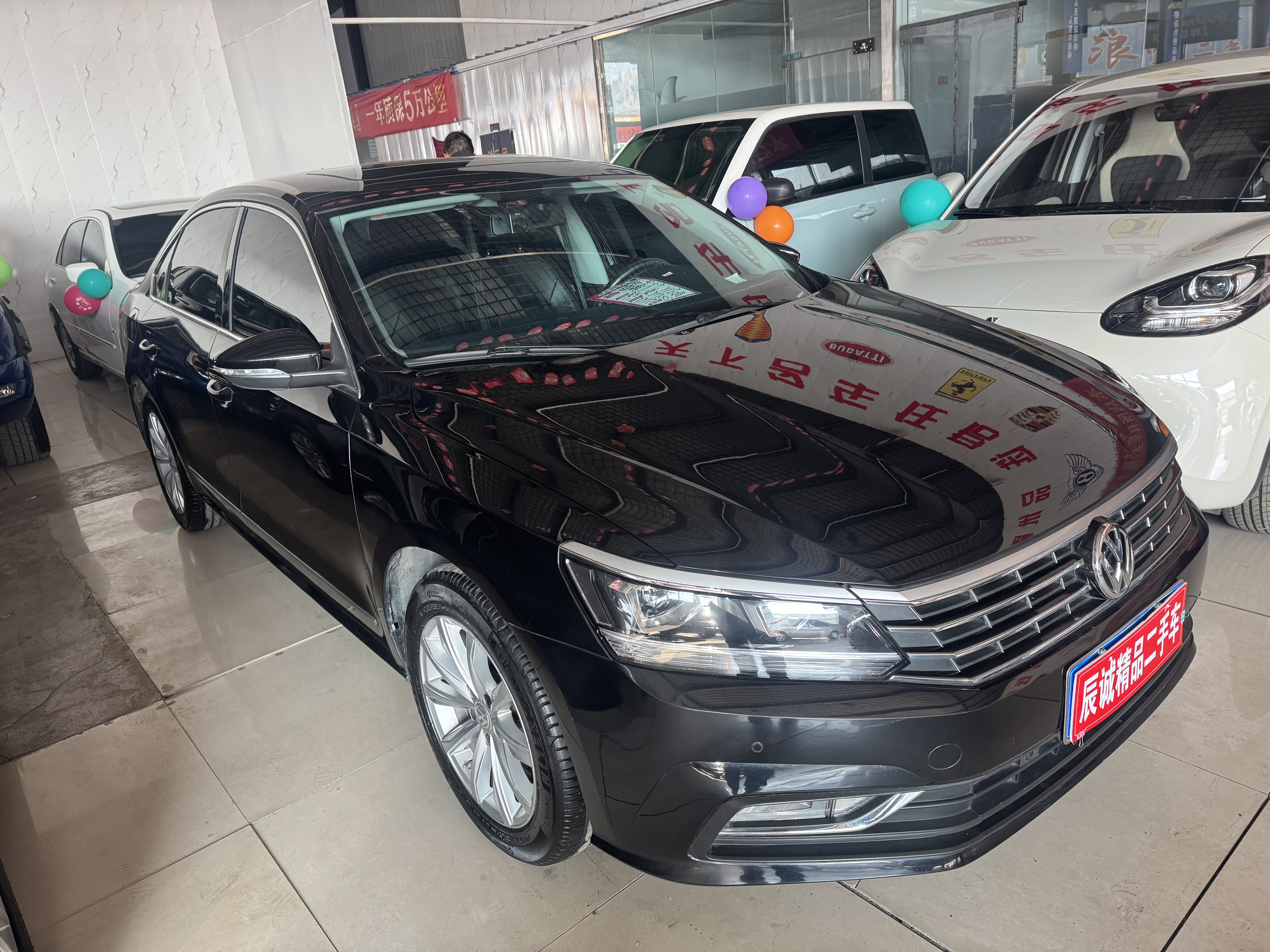 Volkswagen Passat 2019 car image #2