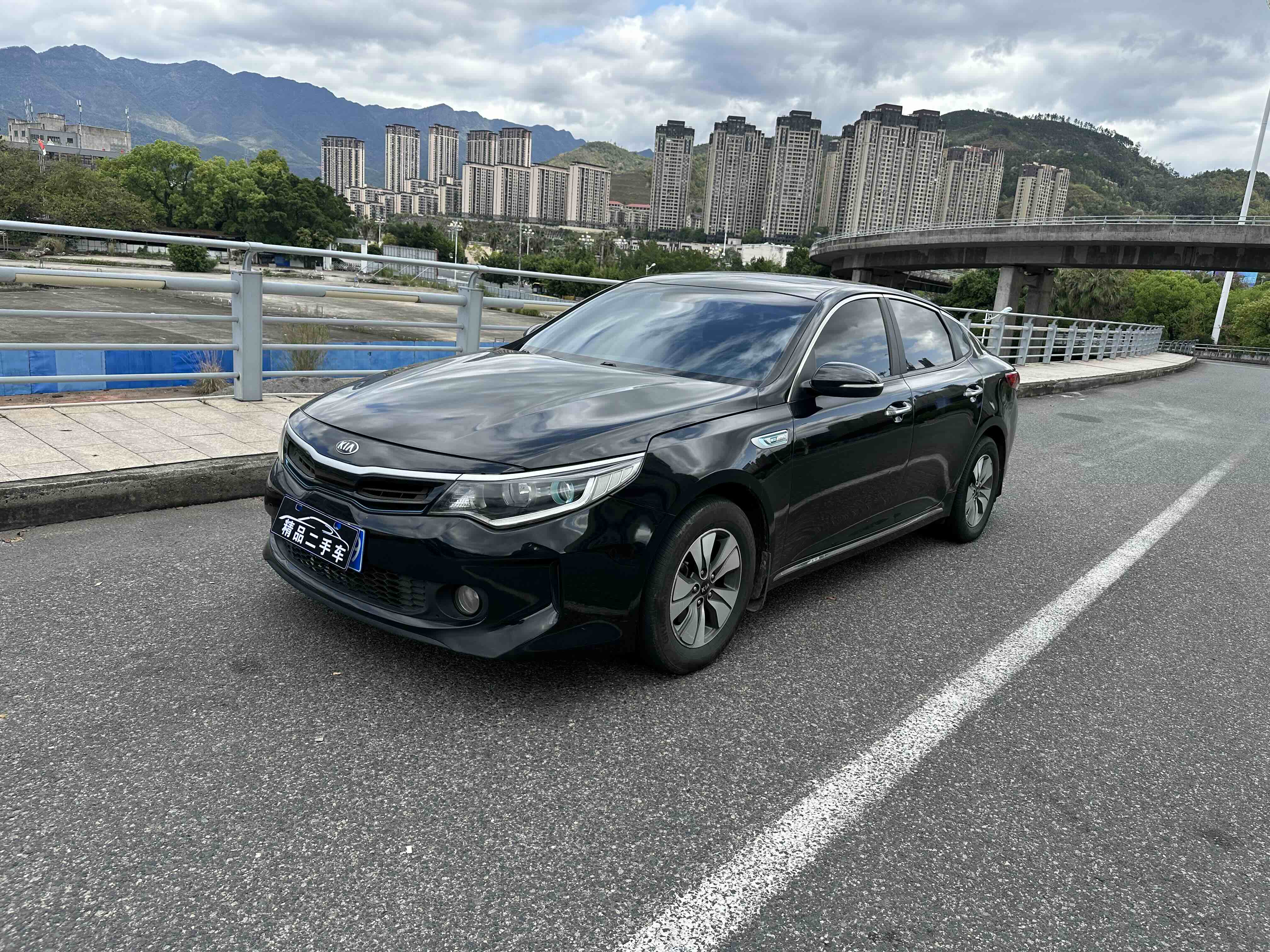 起亚 起亚K5 2017 汽车图片 #2