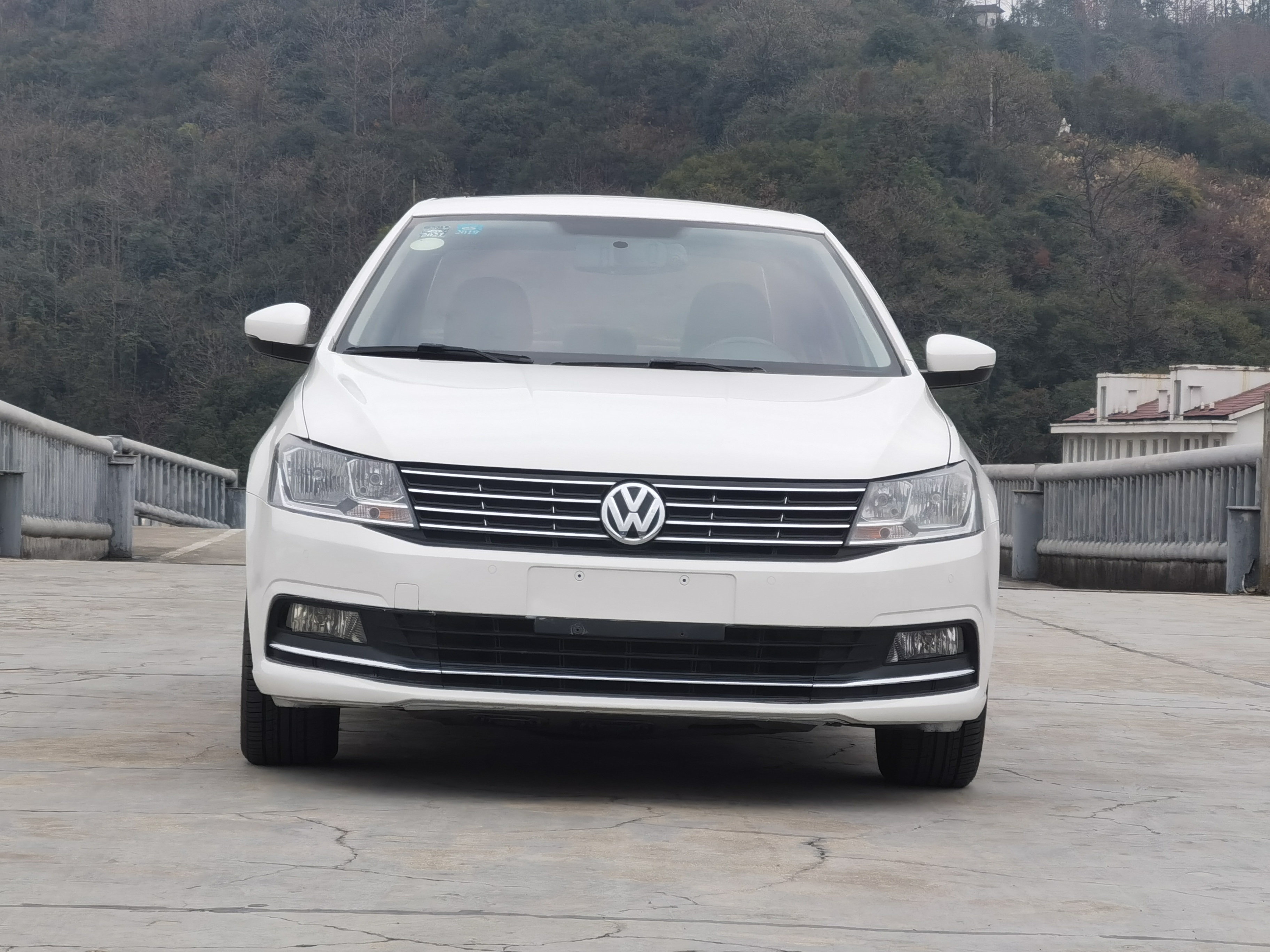 Volkswagen Lavida 2017 car image #2