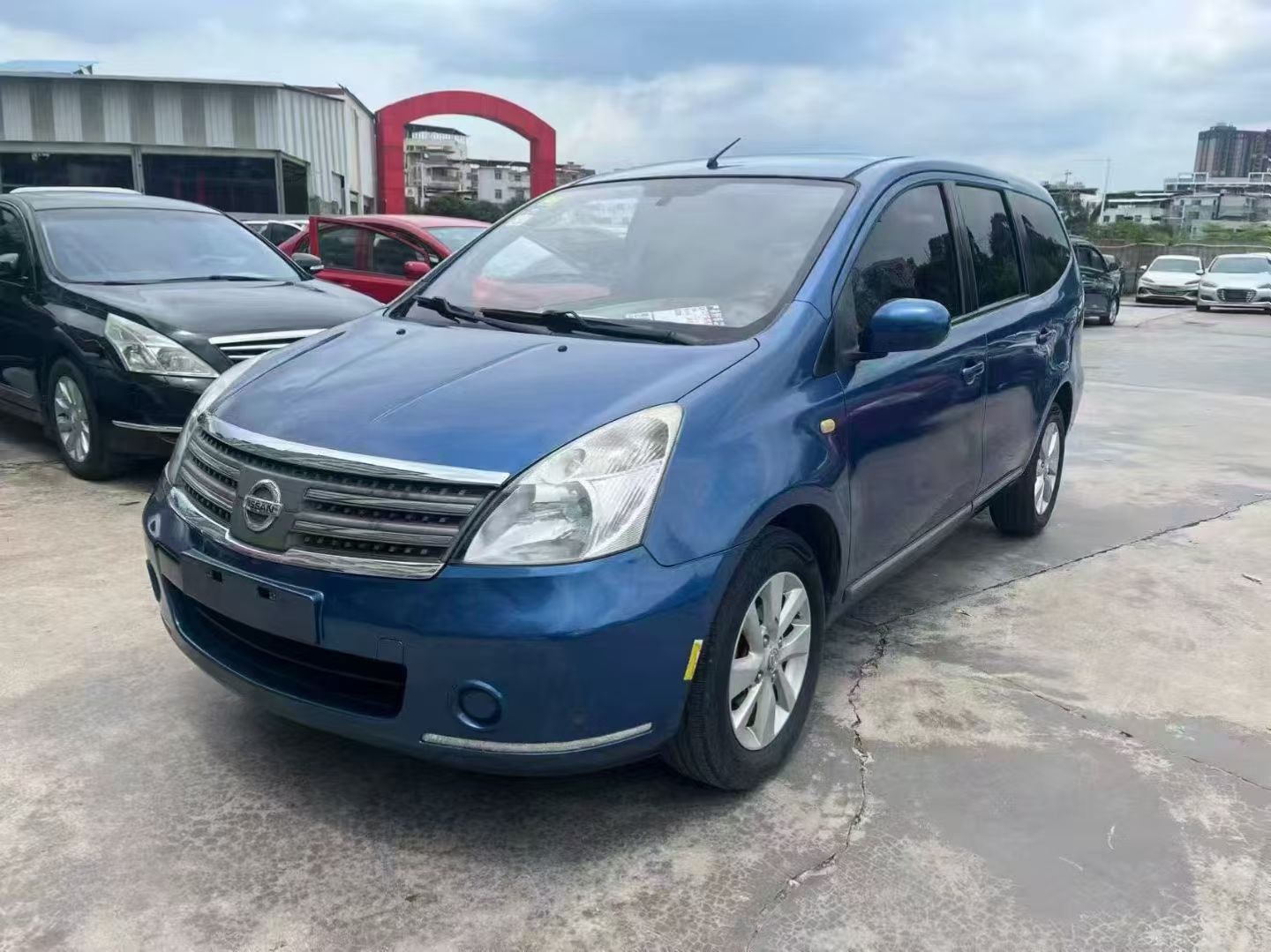 Nissan Livina Geniss 2007 car image #2