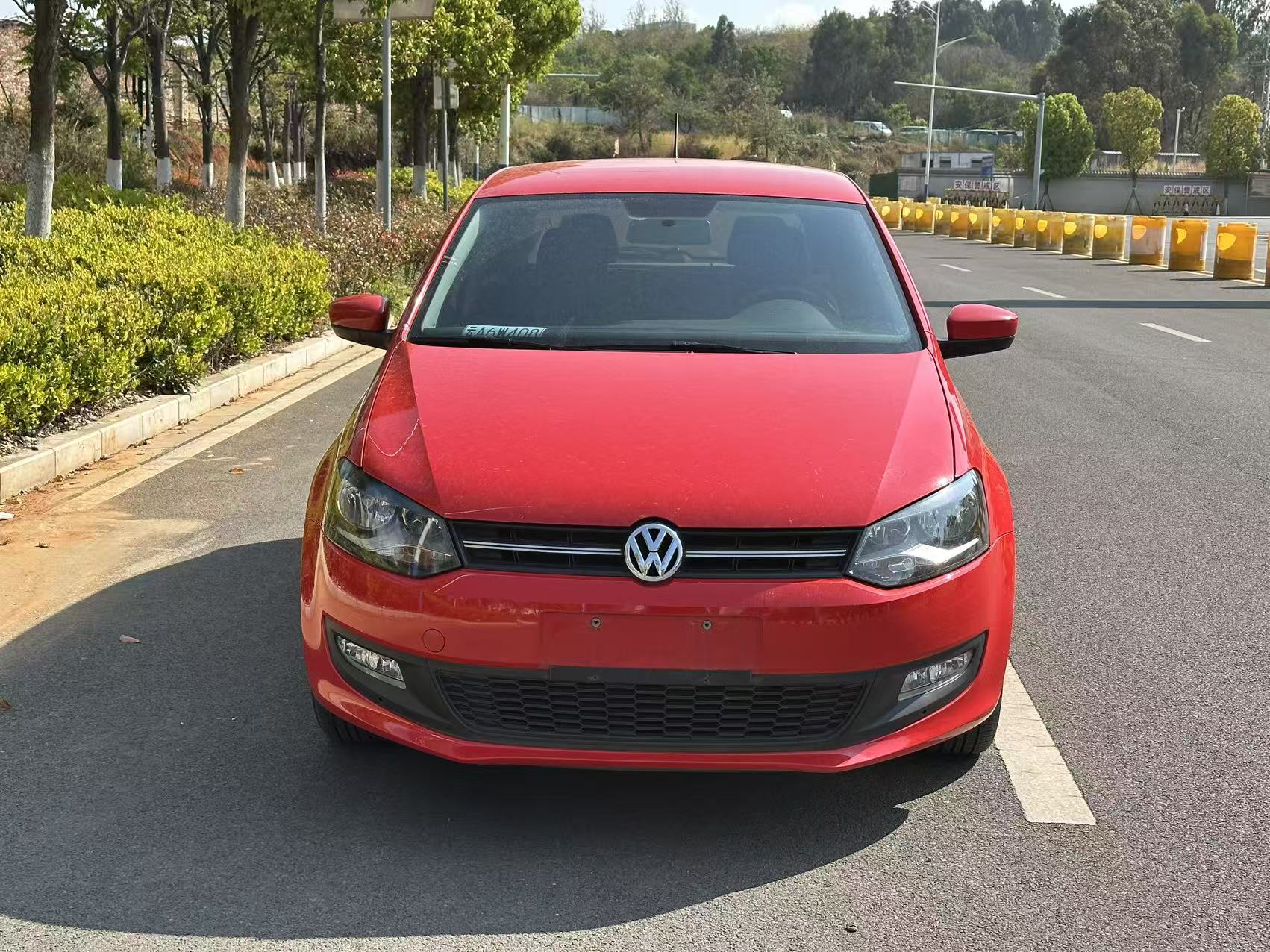 Polo 2013 car image #2