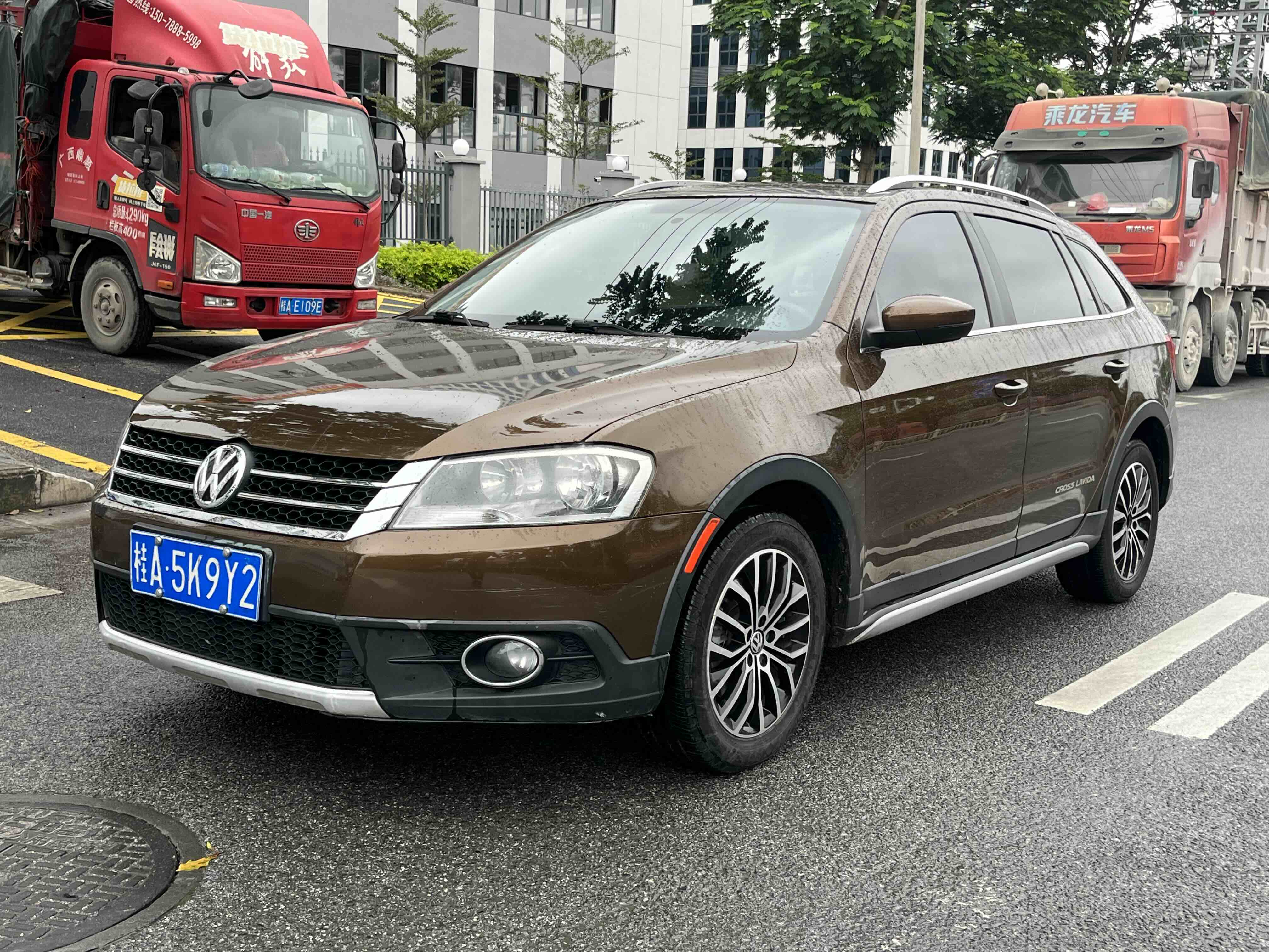 Volkswagen Cross Lavida 2014 #2 Volkswagen Cross Lavida 2014 car image #2