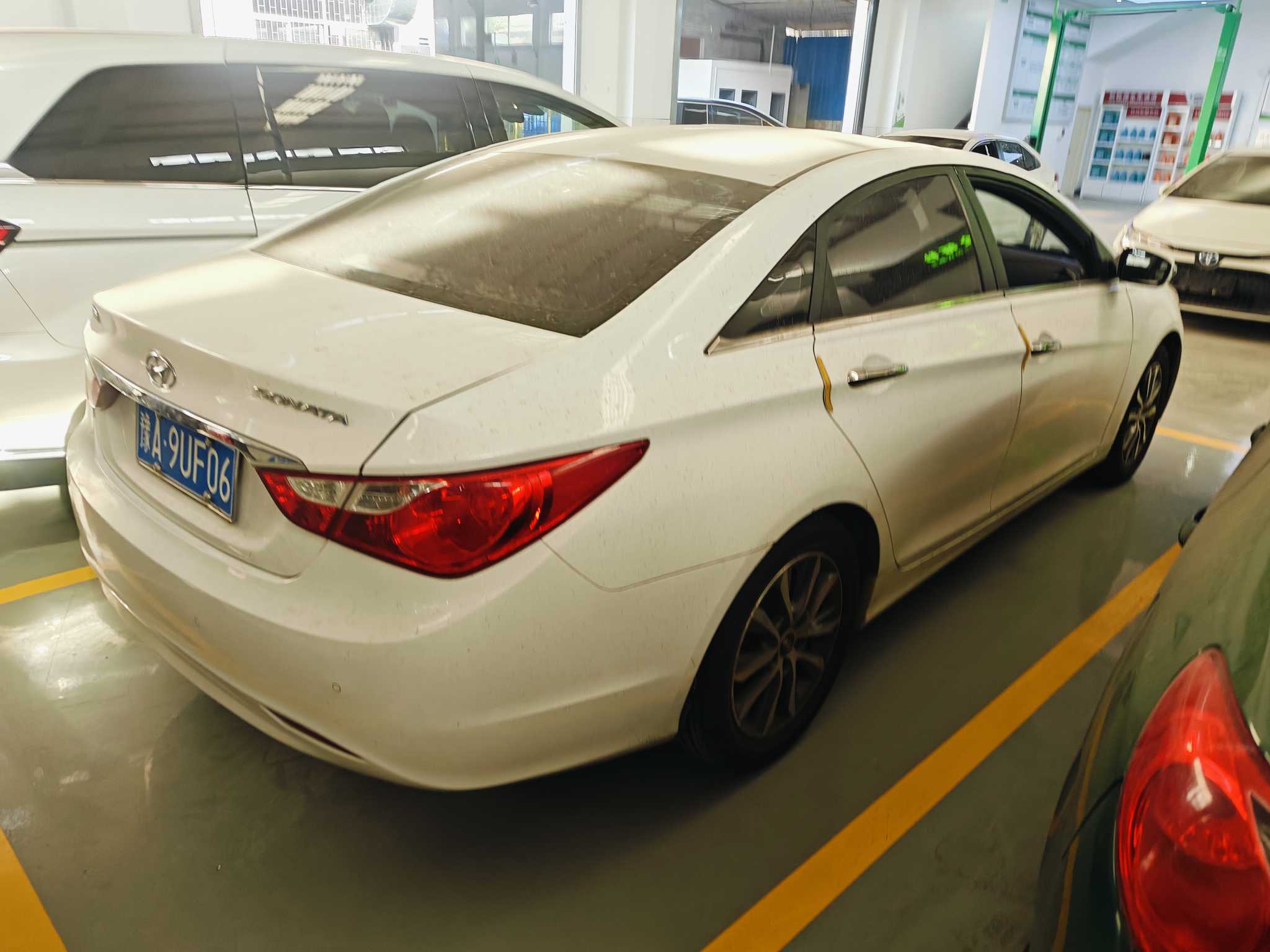 Hyundai Sonata 2014 car image #2