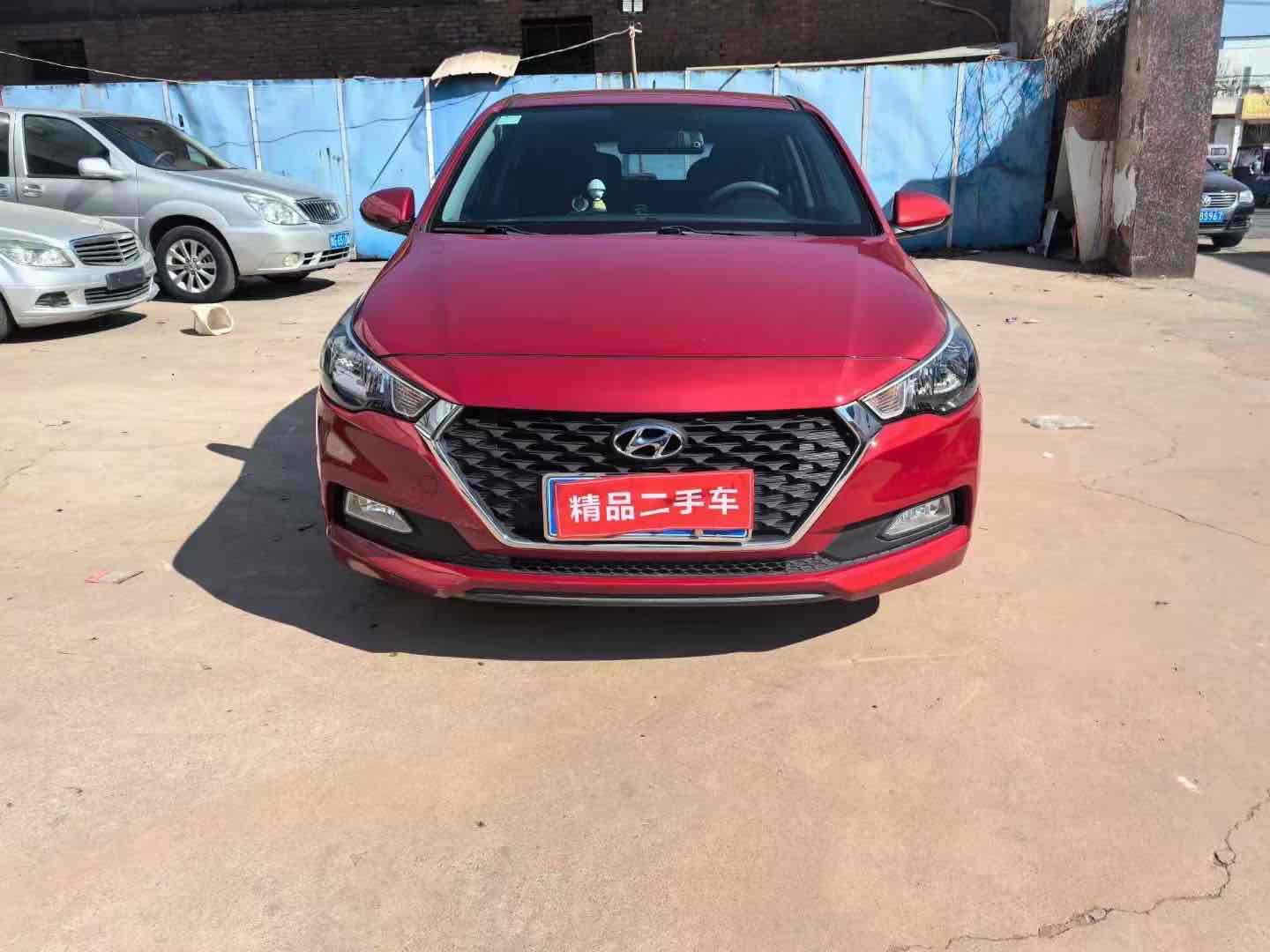 Hyundai Verna RV 2017 صورة سيارة #2