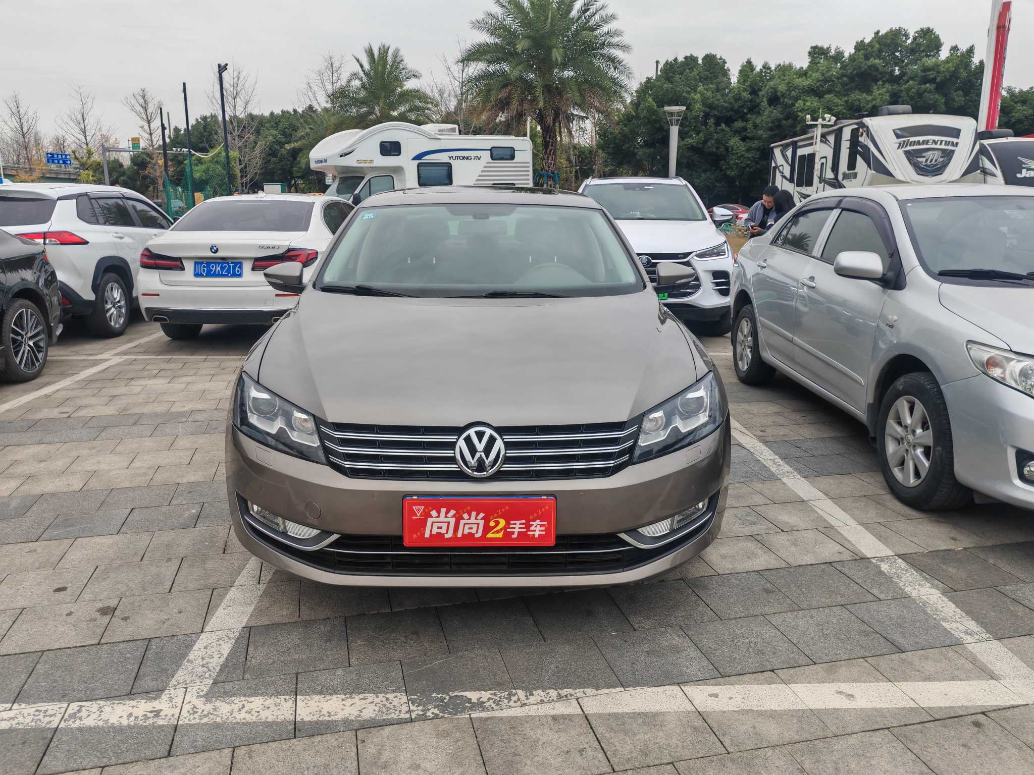Volkswagen Passat 2012 immagine di auto #2