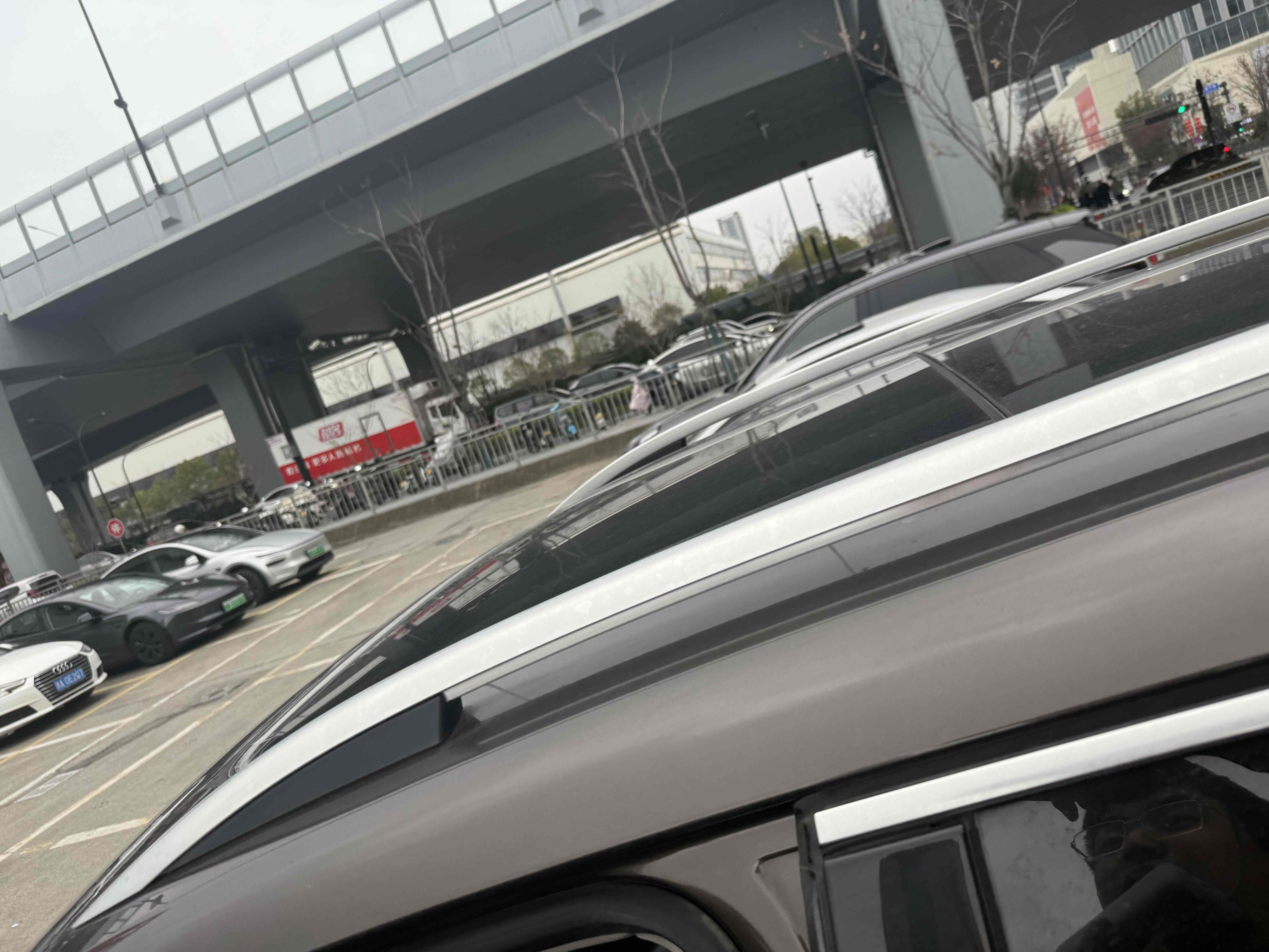 Volkswagen Tiguan 2013 car image #2