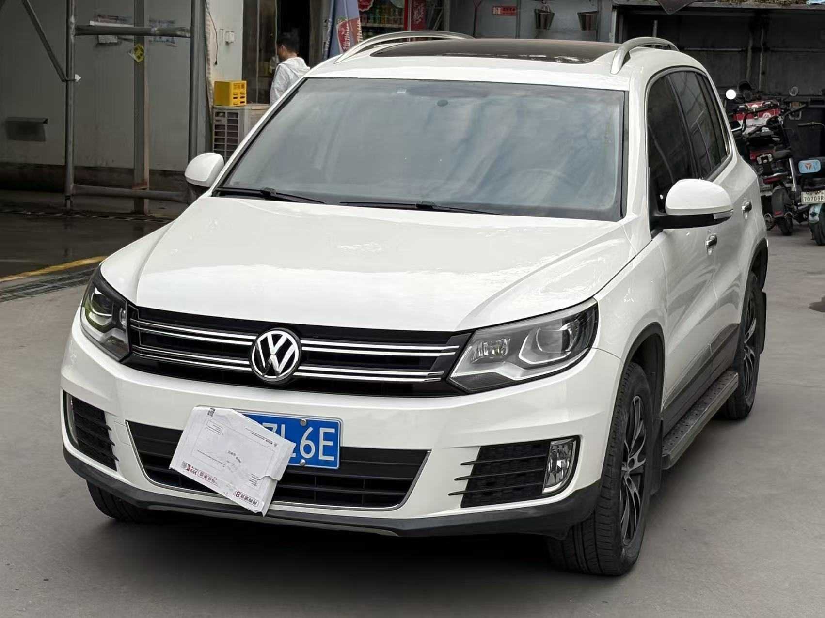 Volkswagen Tiguan 2014 car image #2