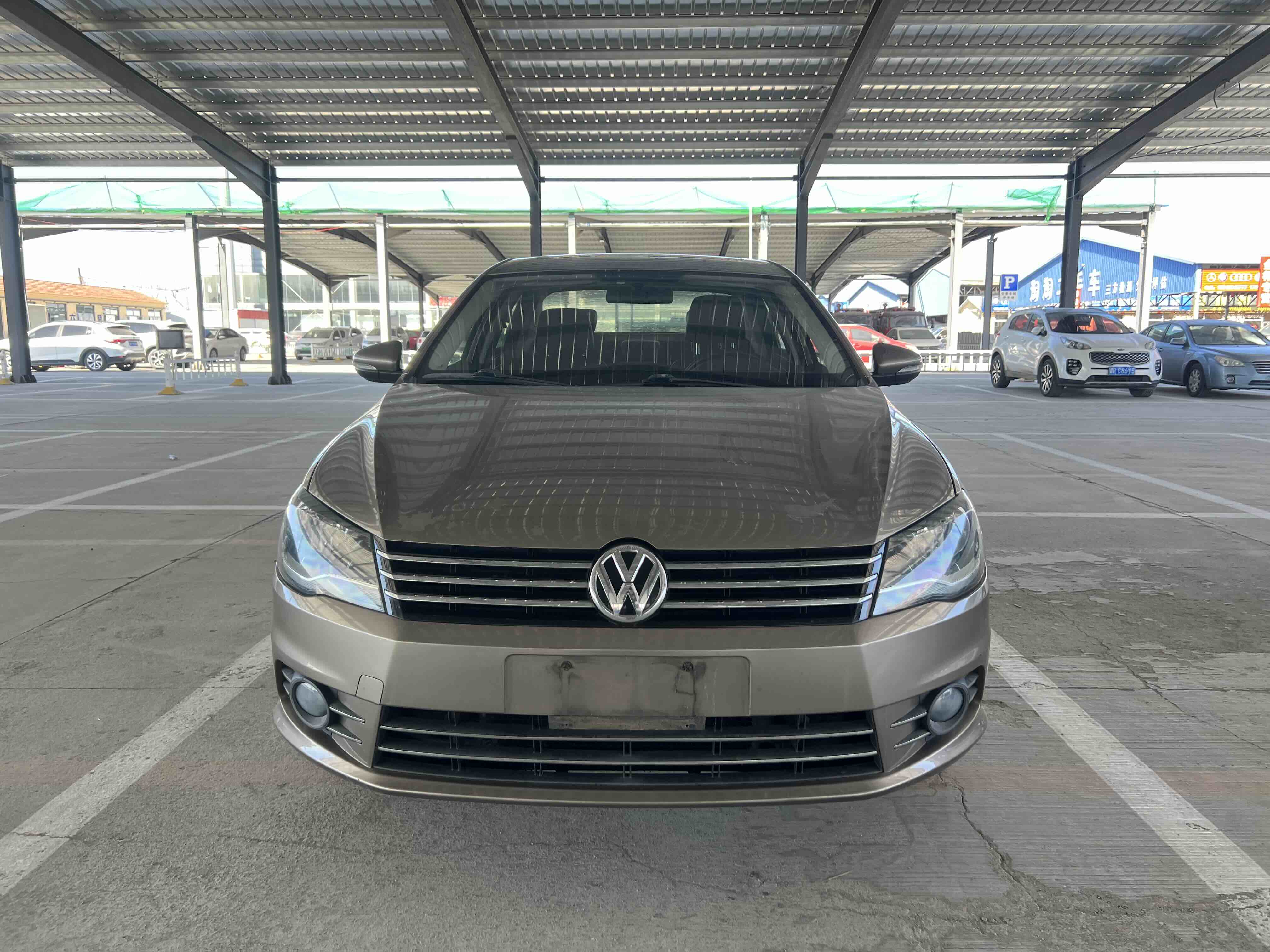 Volkswagen Bora 2013 car image #2