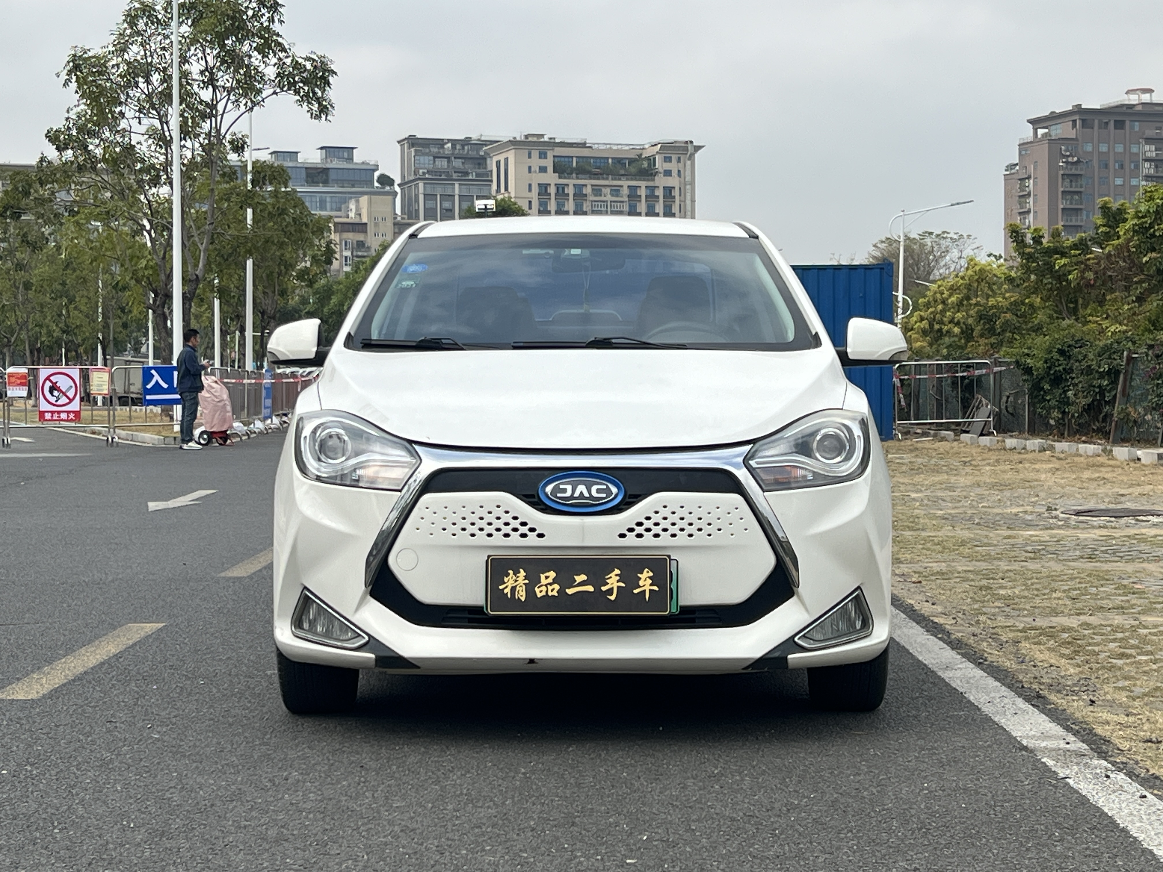 JAC 2017 imagem de carro #2