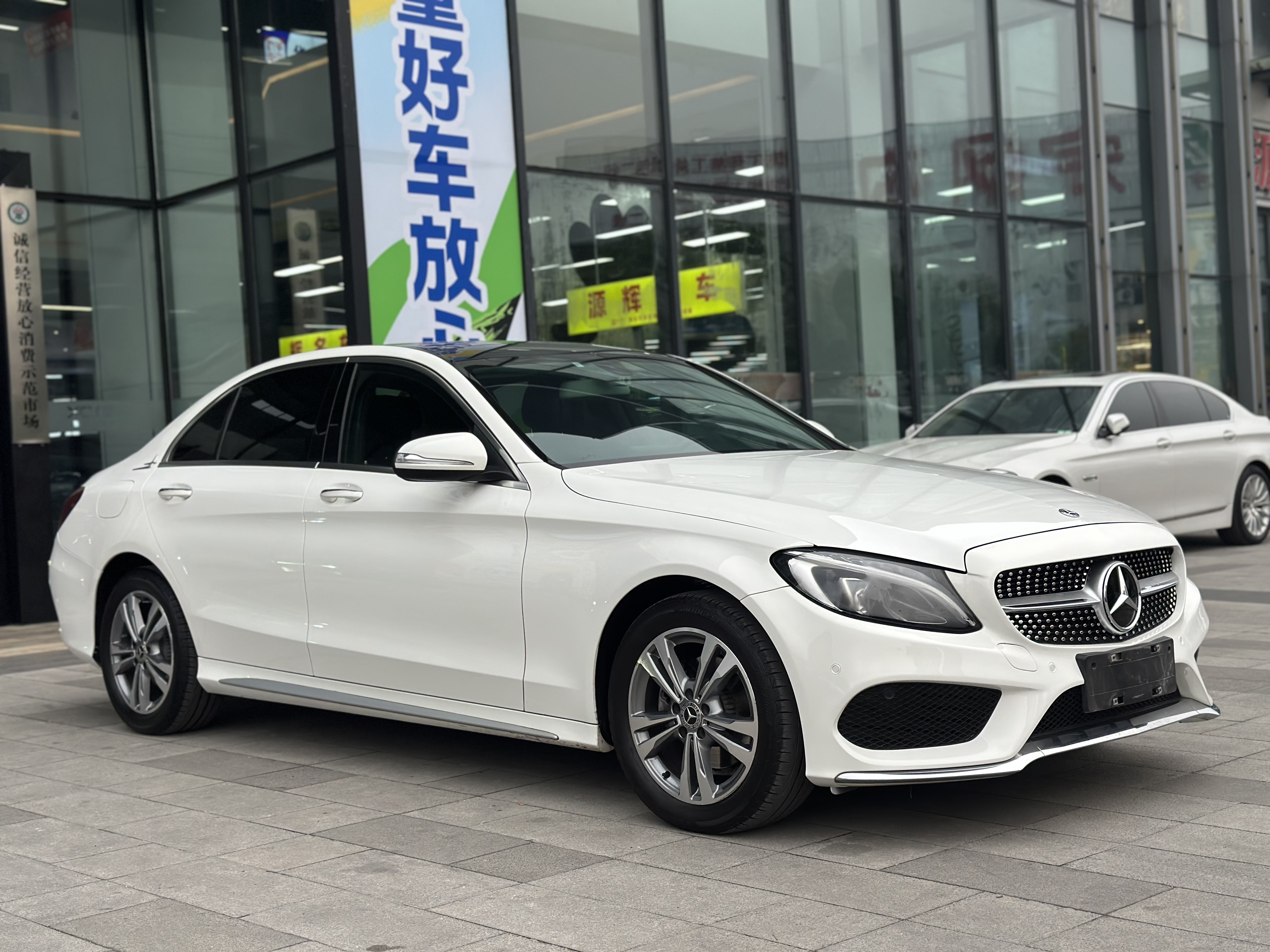 Mercedes-Benz C Class 2017 car image #2