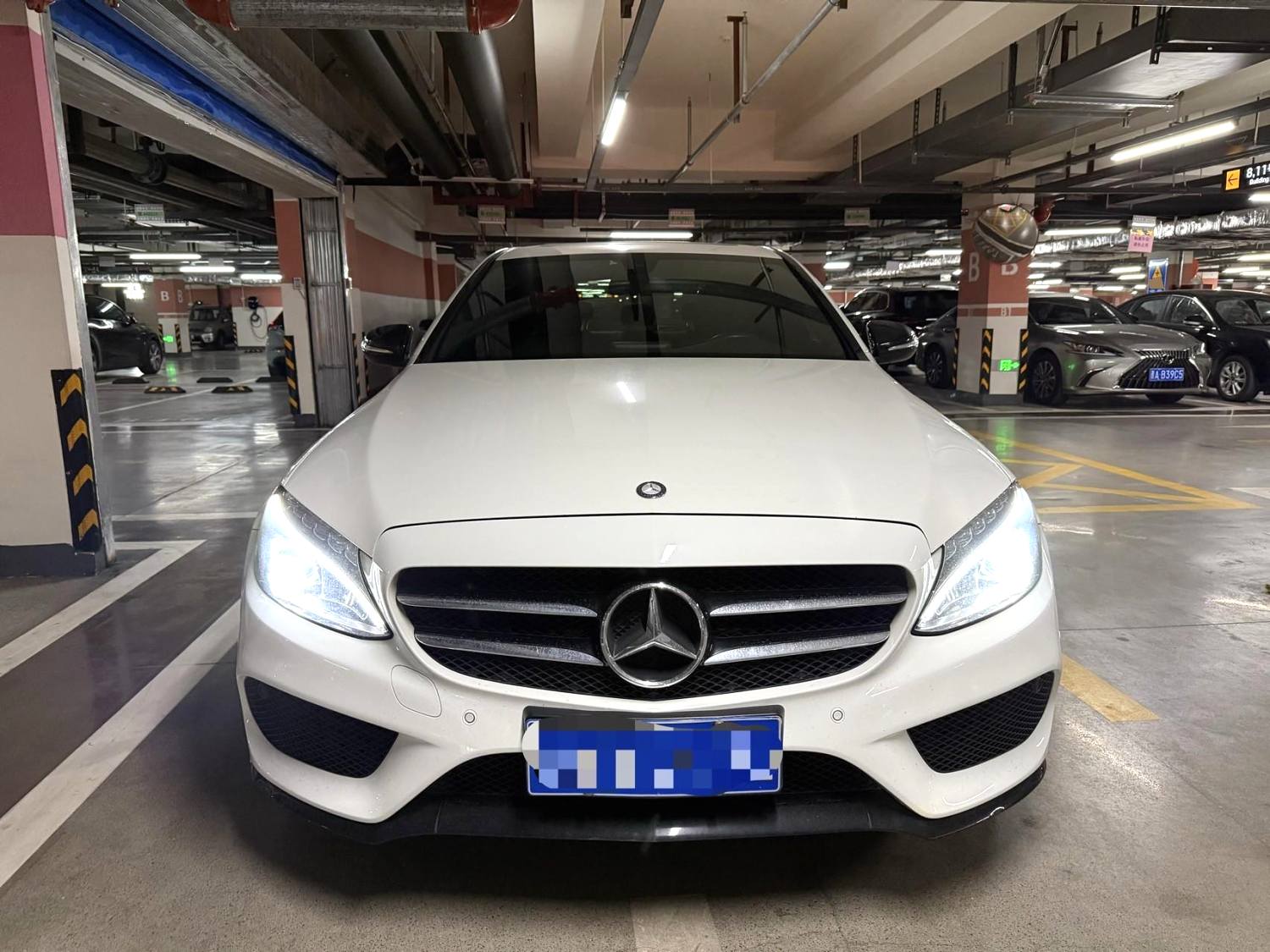 Mercedes-Benz C Class 2017 car image #2