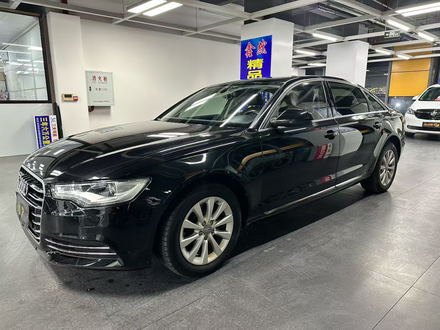 Audi A6L 2014 car image #2