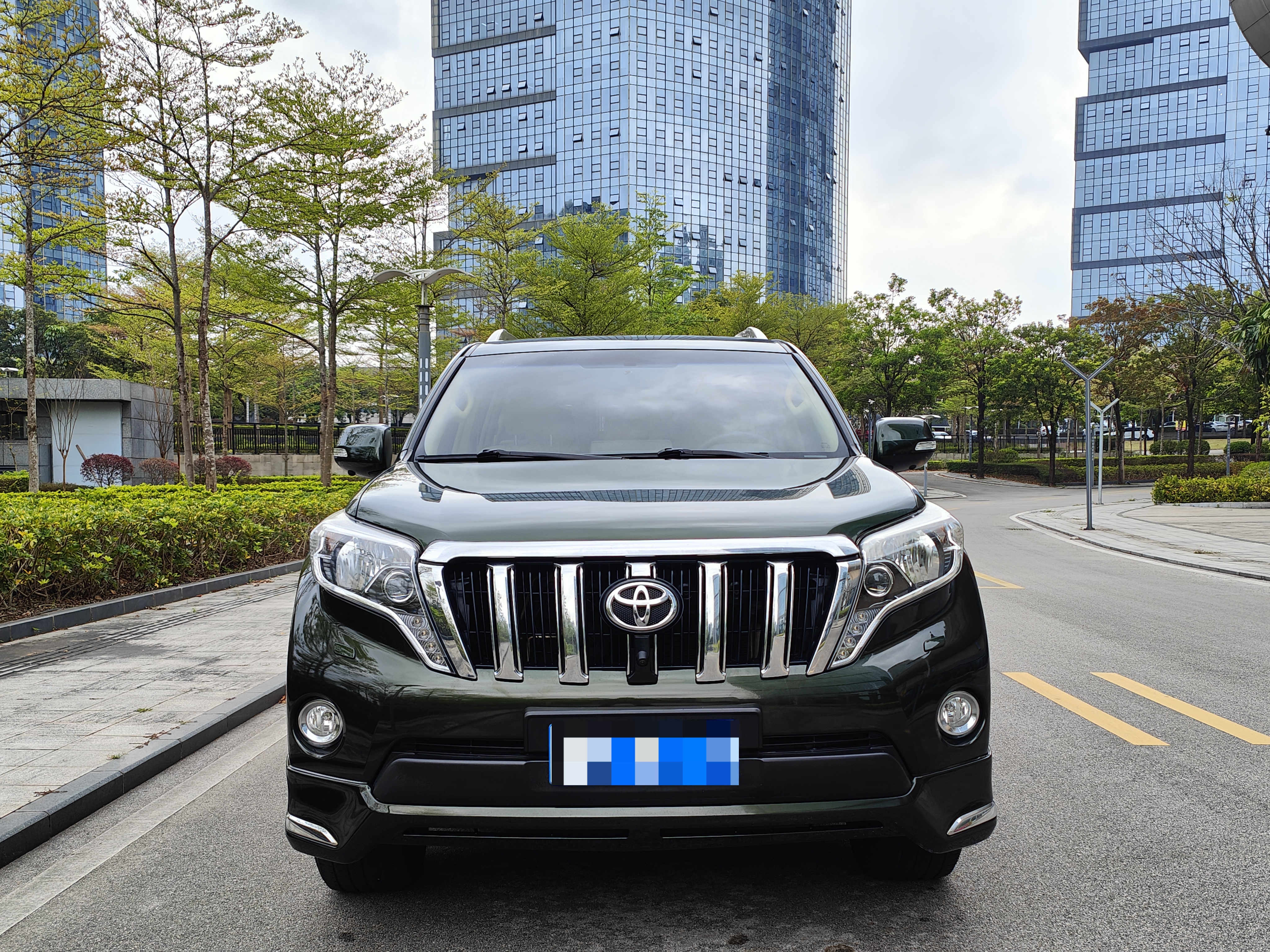 Toyota Land Cruiser Prado 2016 car image #2