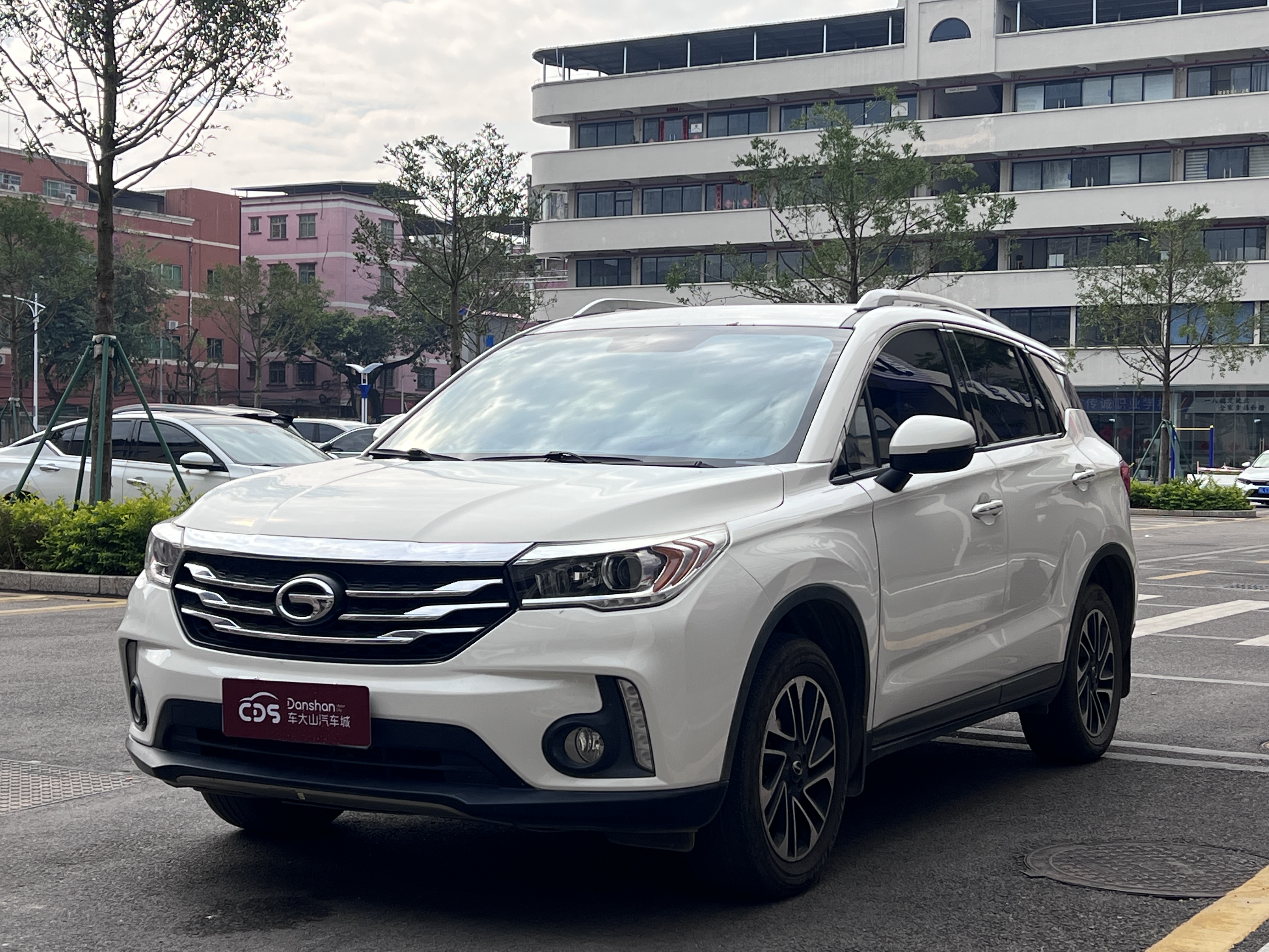 GAC Trumpchi GS4 2016 #2 GAC Trumpchi GS4 2016 car image #2