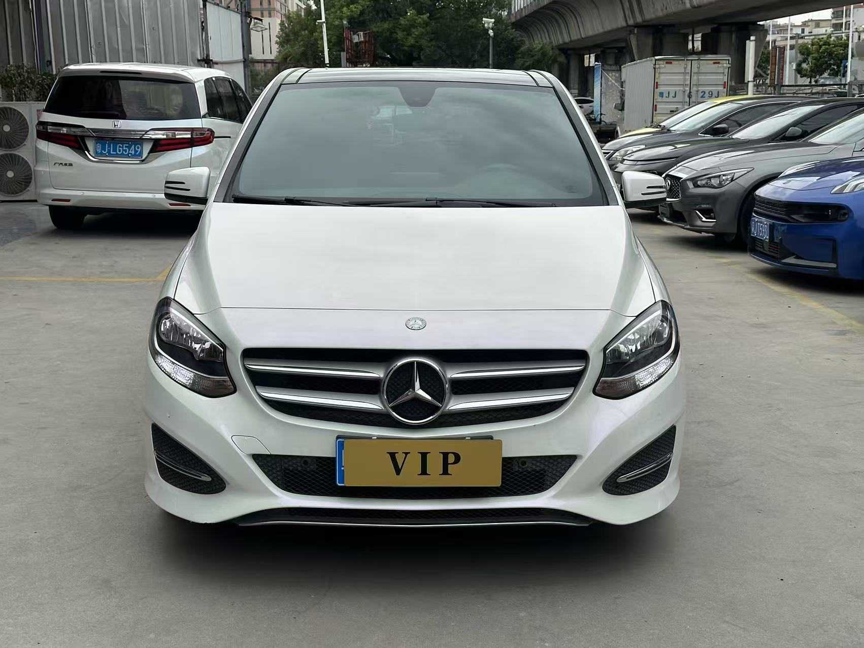 Mercedes-Benz B Class 2016 car image #2