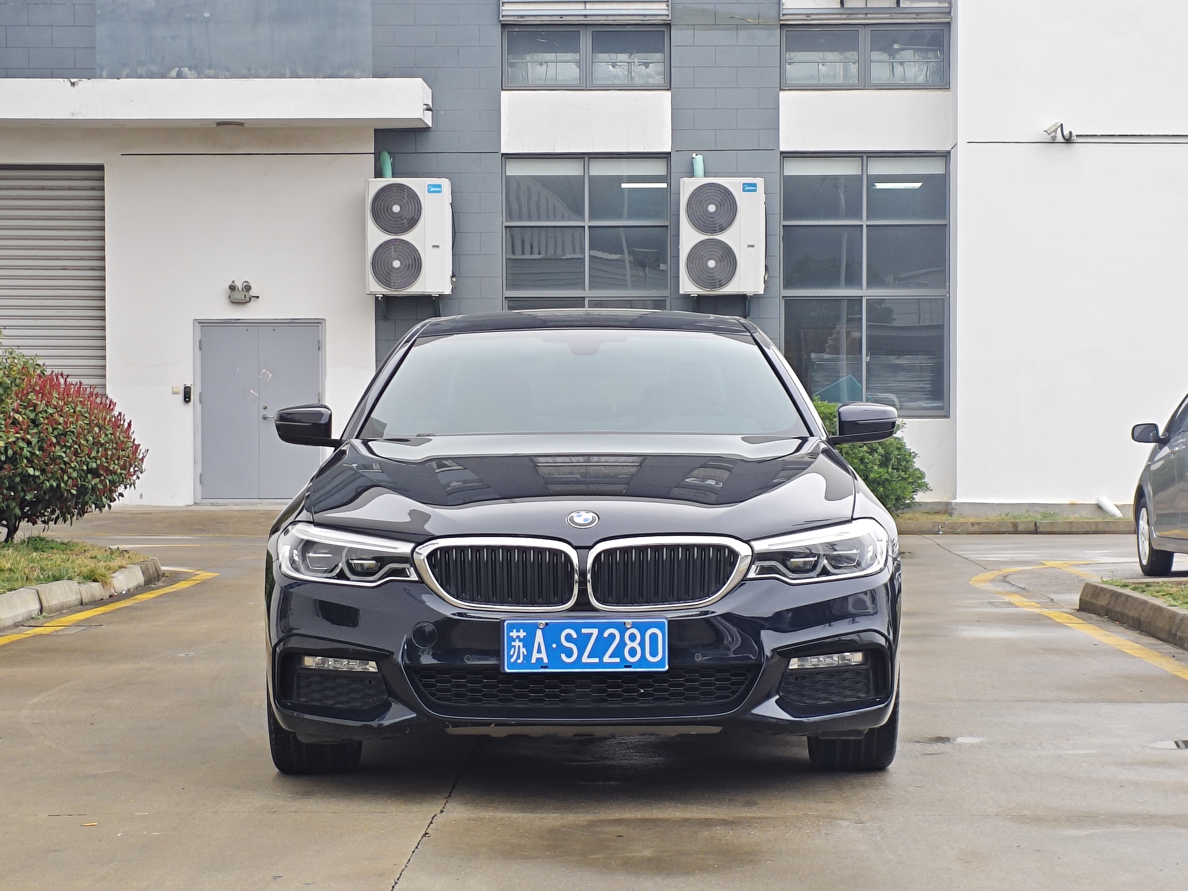 BMW 5 Series 2018 immagine di auto #2