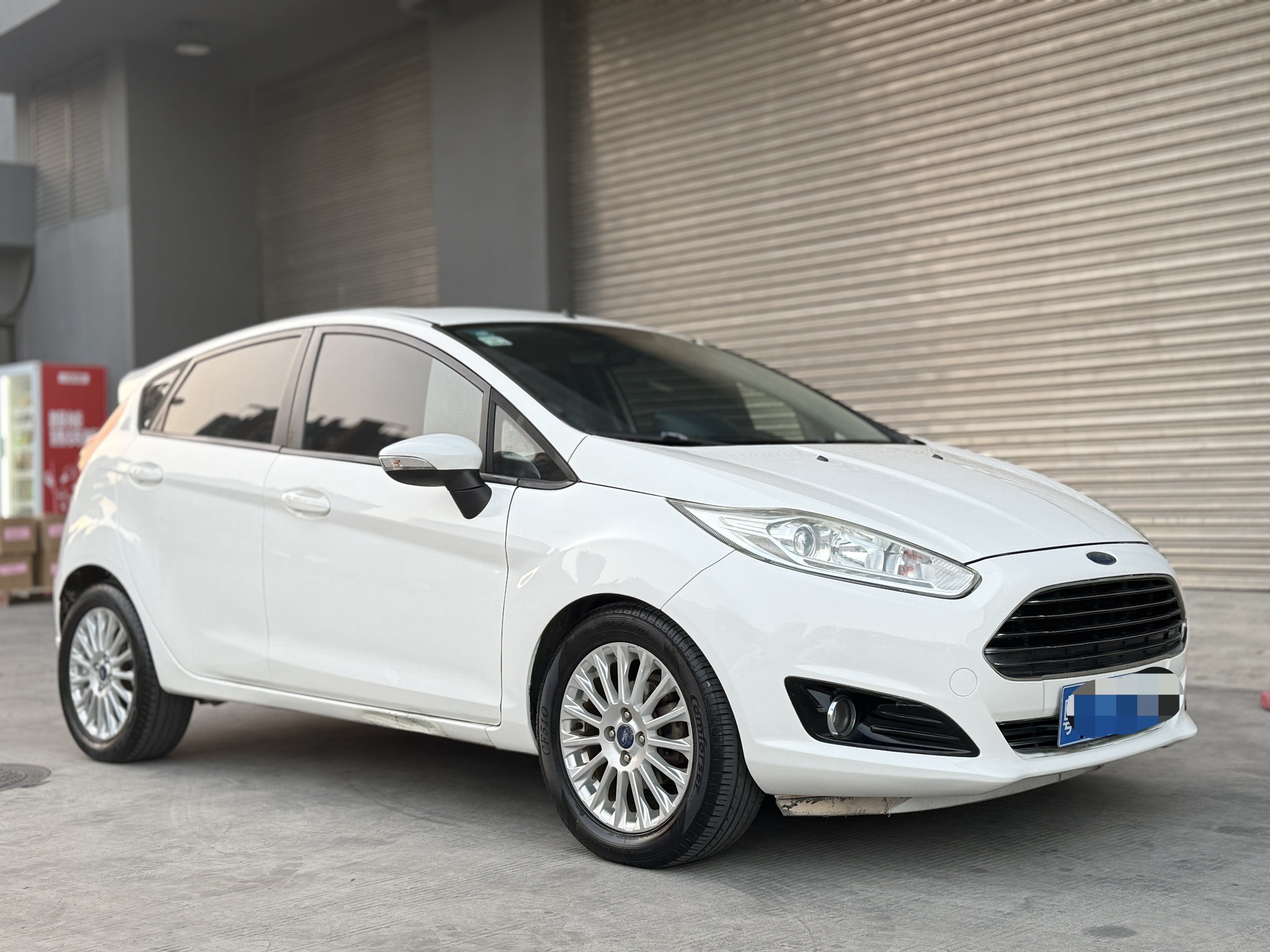 Ford Fiesta 2014 car image #2