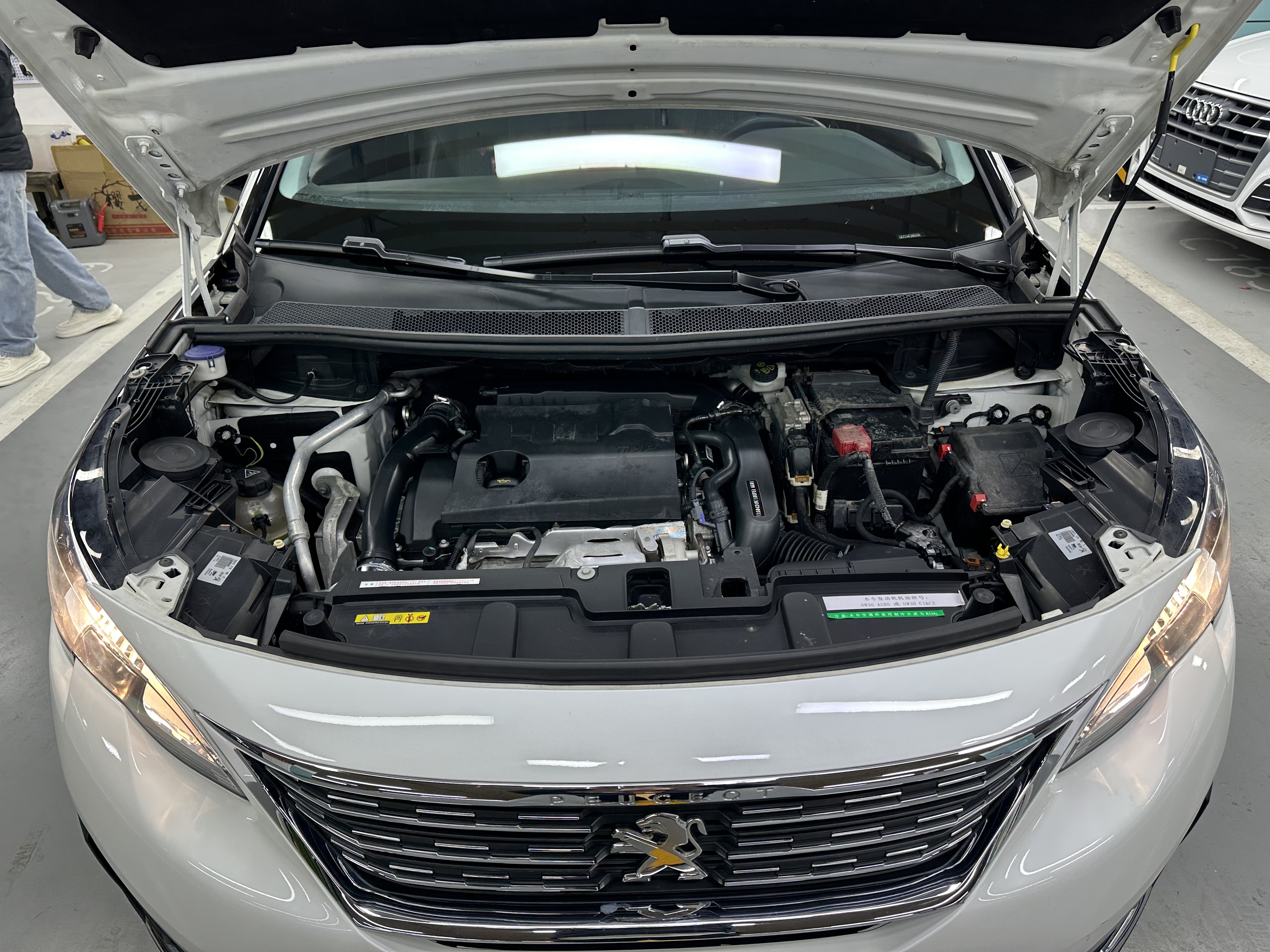 Peugeot 5008 2019 car image #2