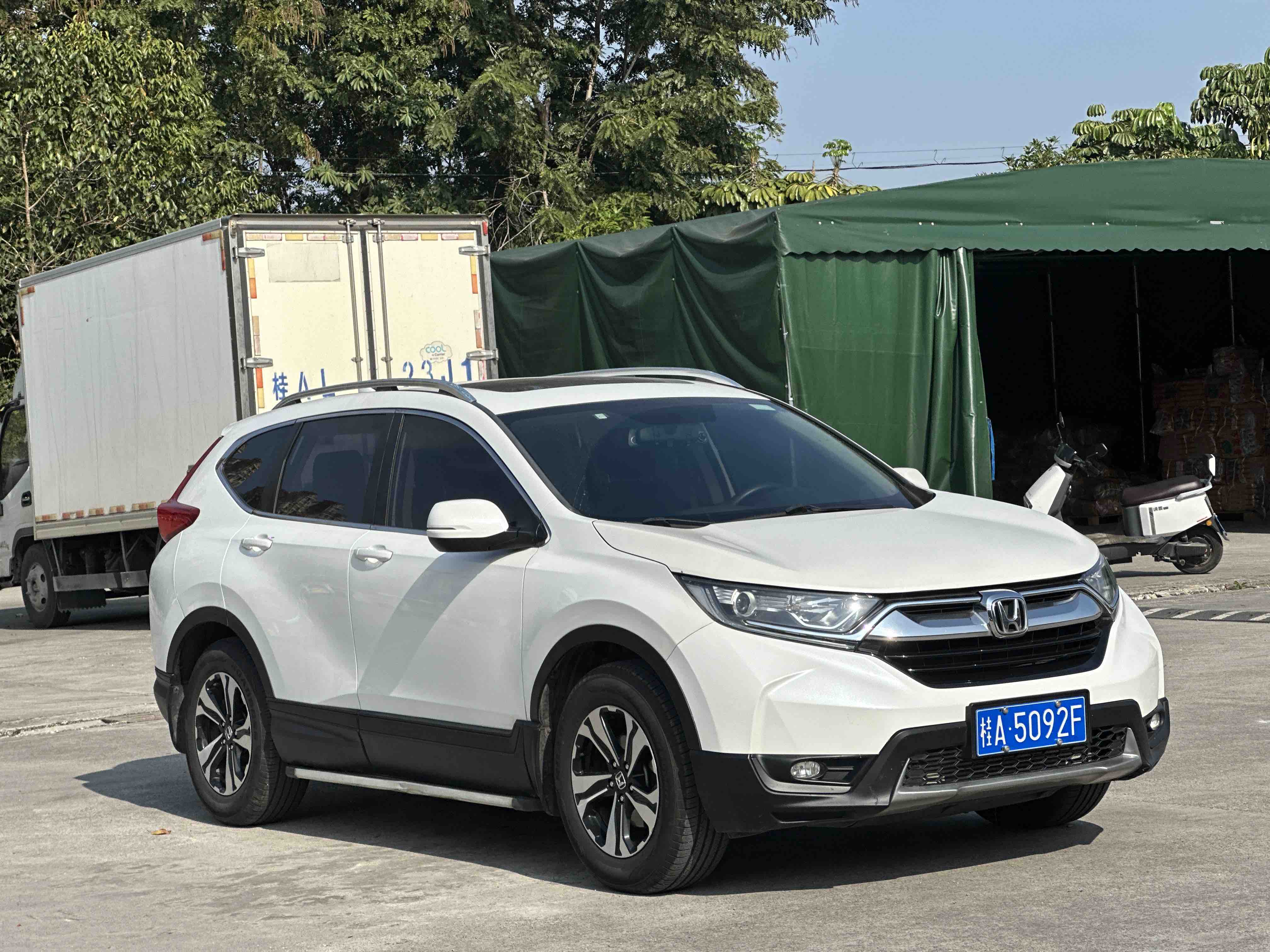 Honda CR-V 2018 car image #2