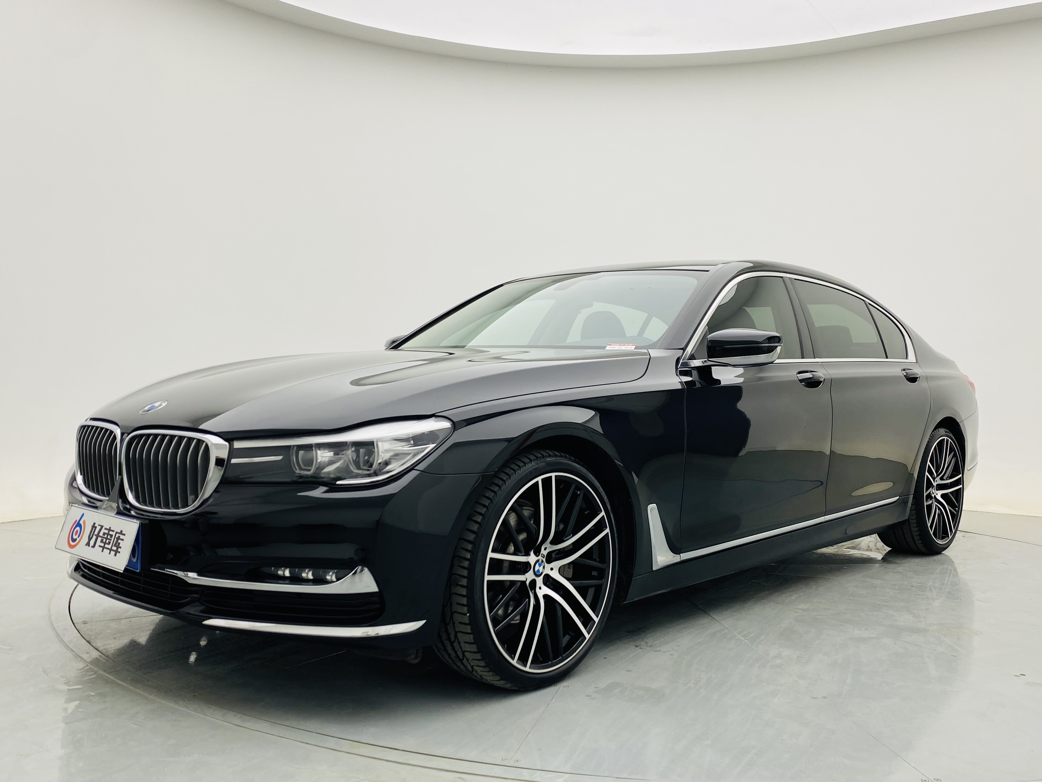 BMW 7 Series 2018 #2 BMW 7 Series 2018 car image #2