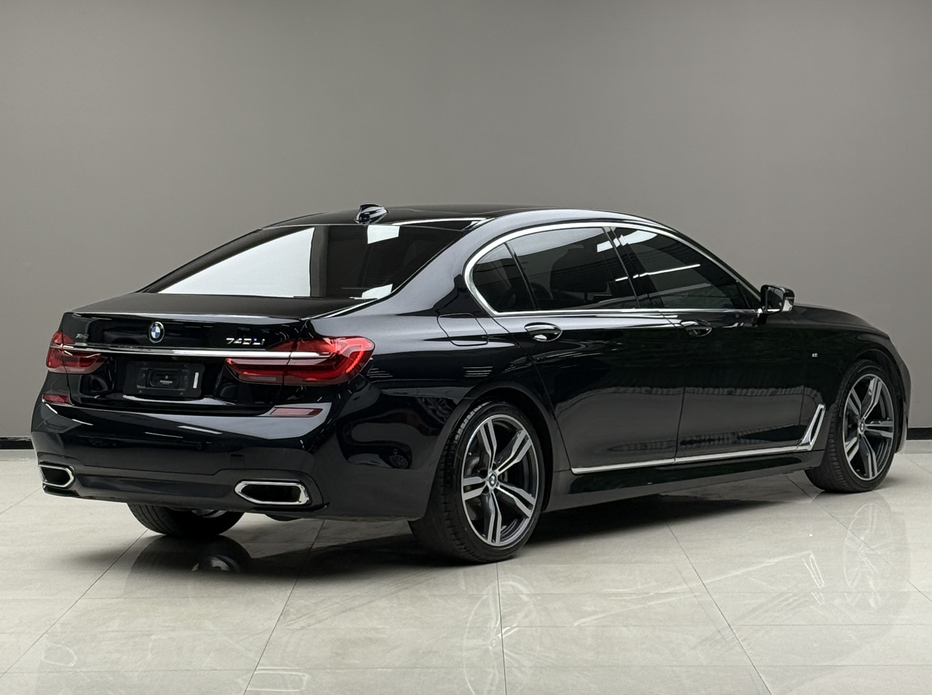 BMW 7 Series 2019 #2 BMW 7 Series 2019 car image #2