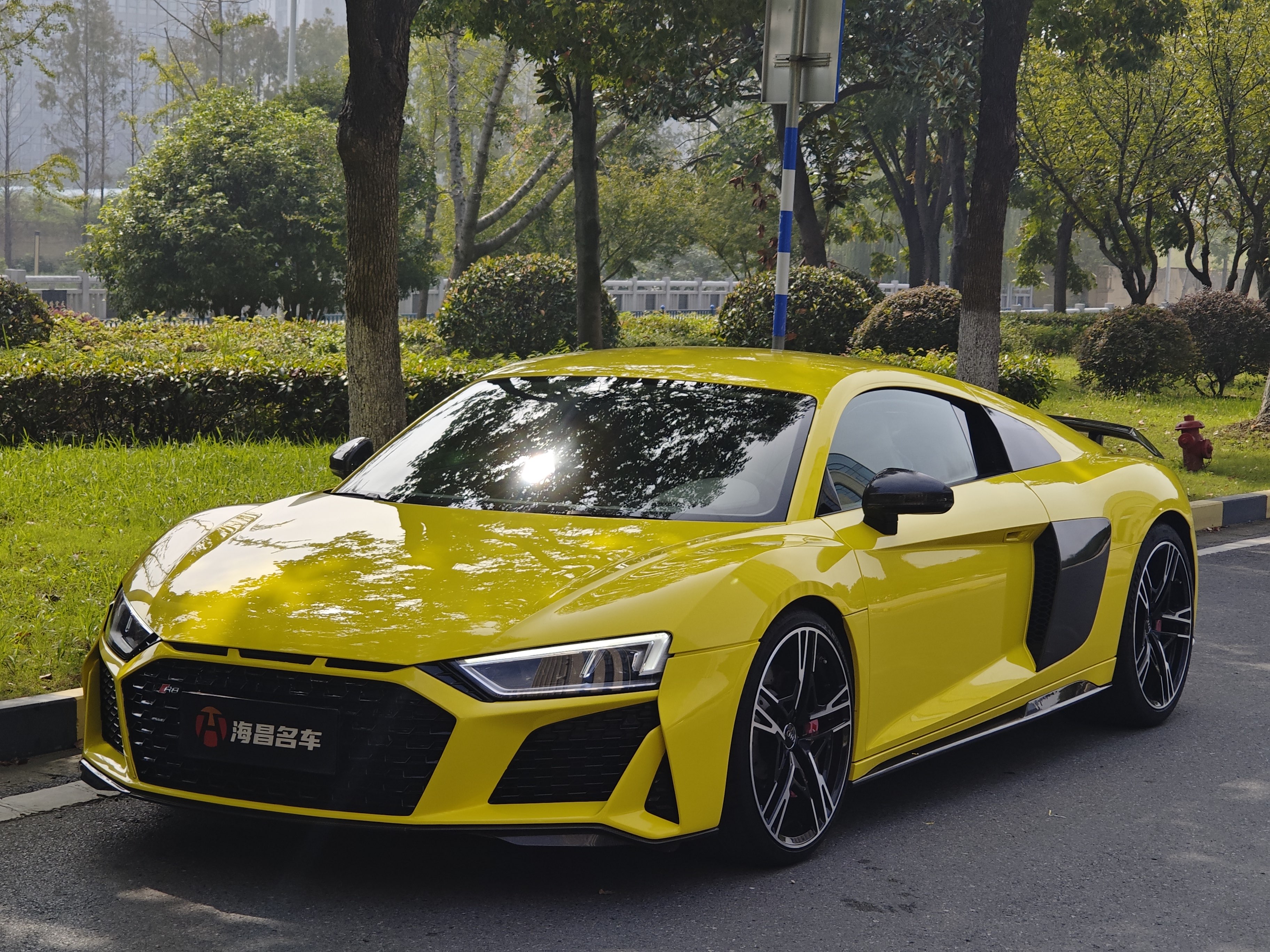 Audi R8 2018 #2 Audi R8 2018 car image #2