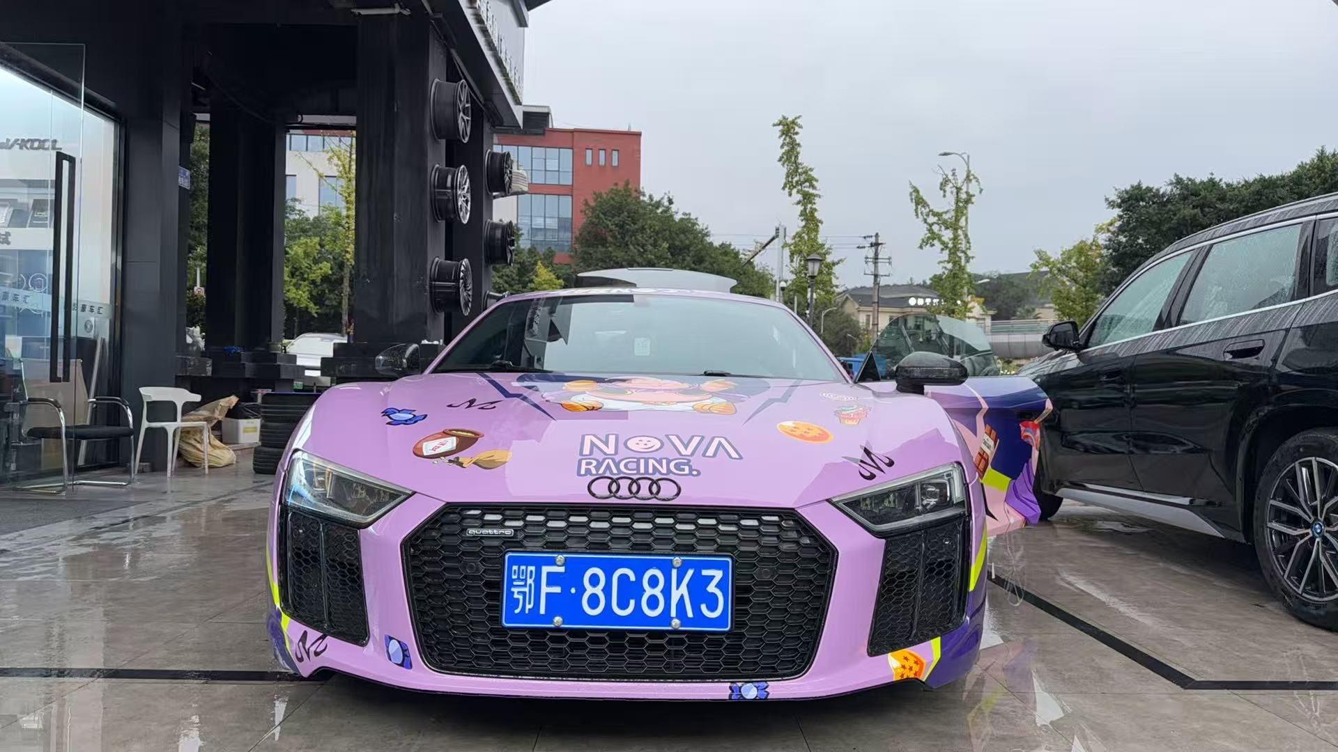 Audi R8 2018 car image #2