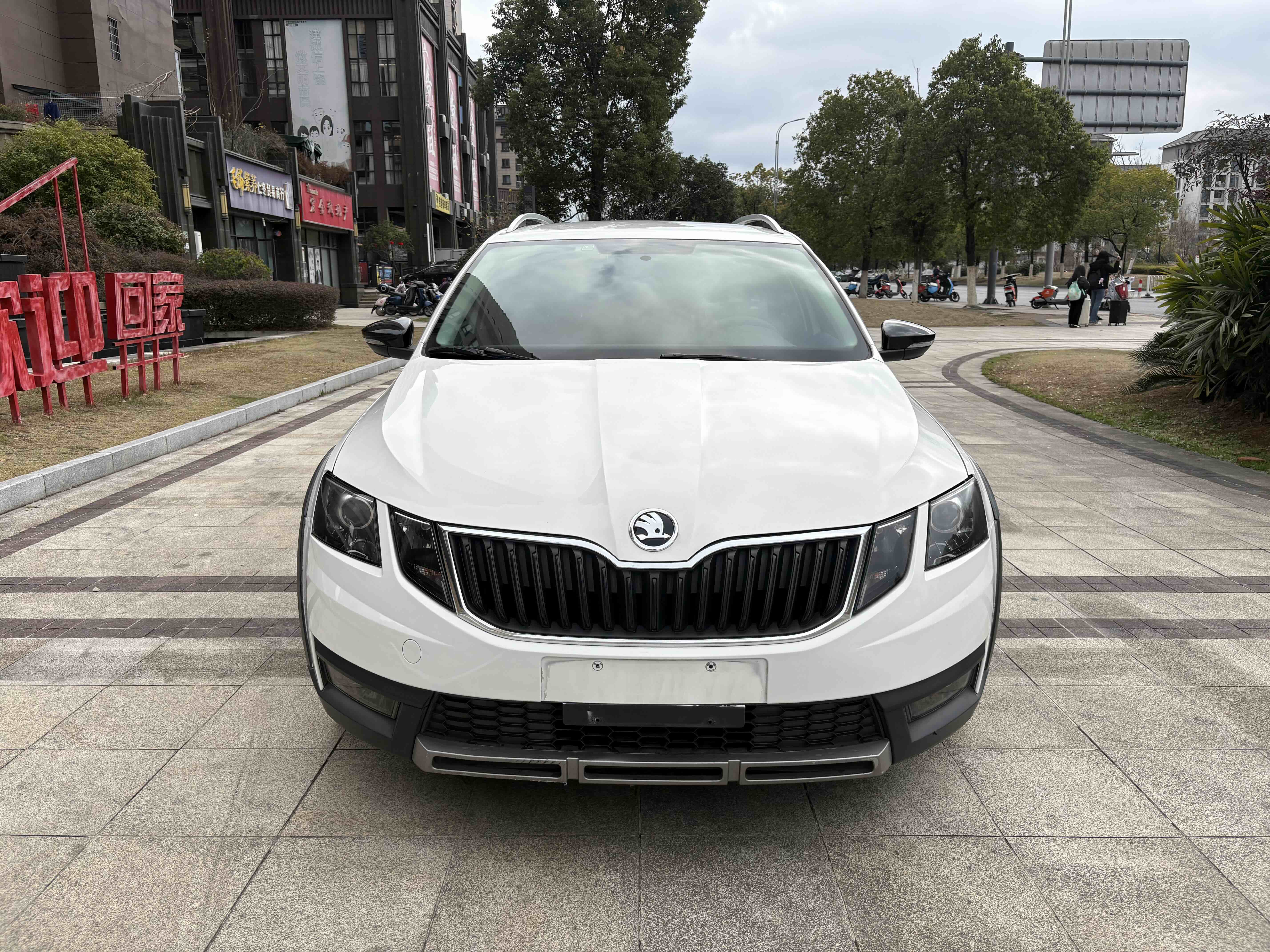 Skoda Octavia 2017 car image #2