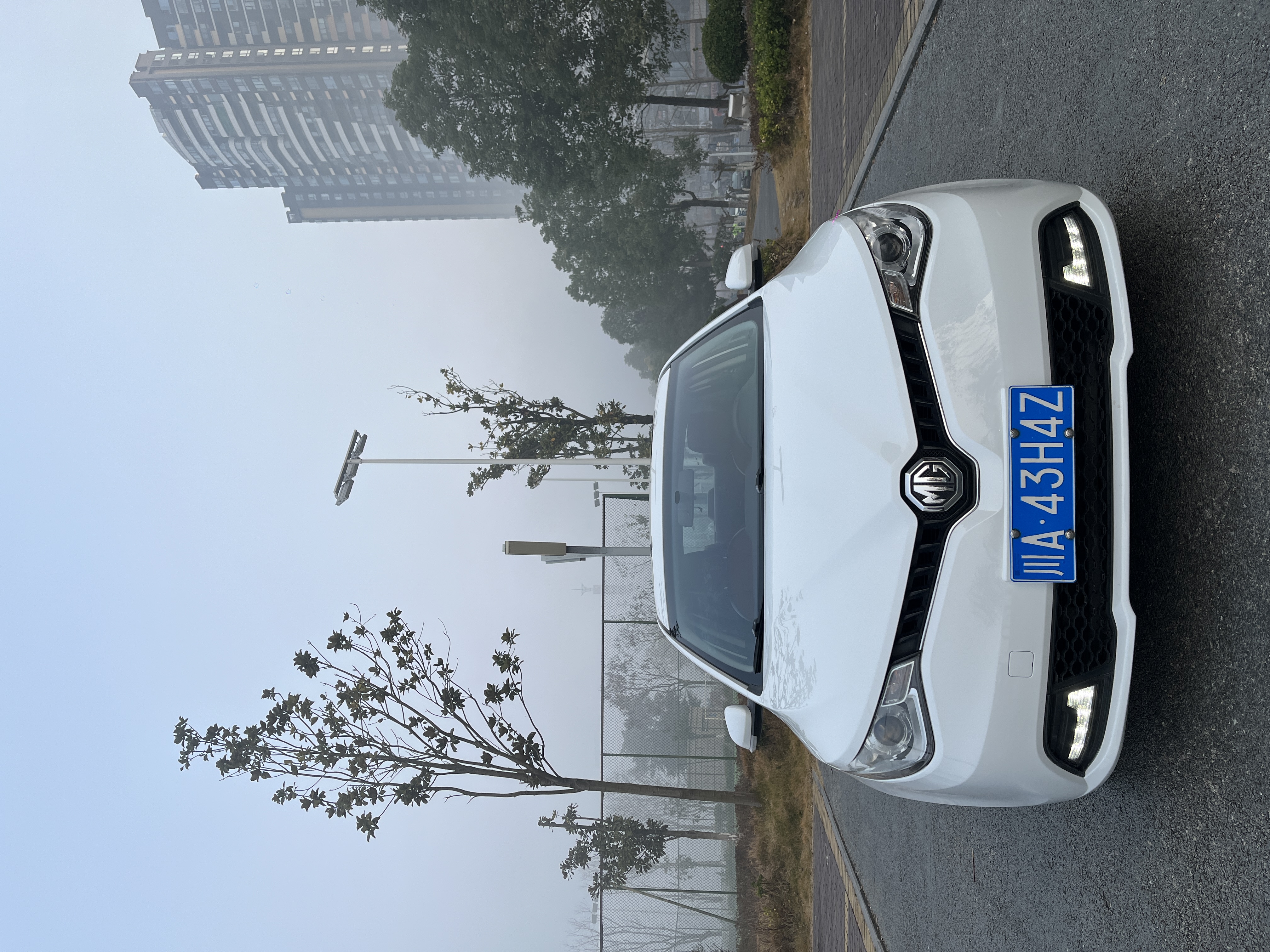 MG GT 2018 car image #2