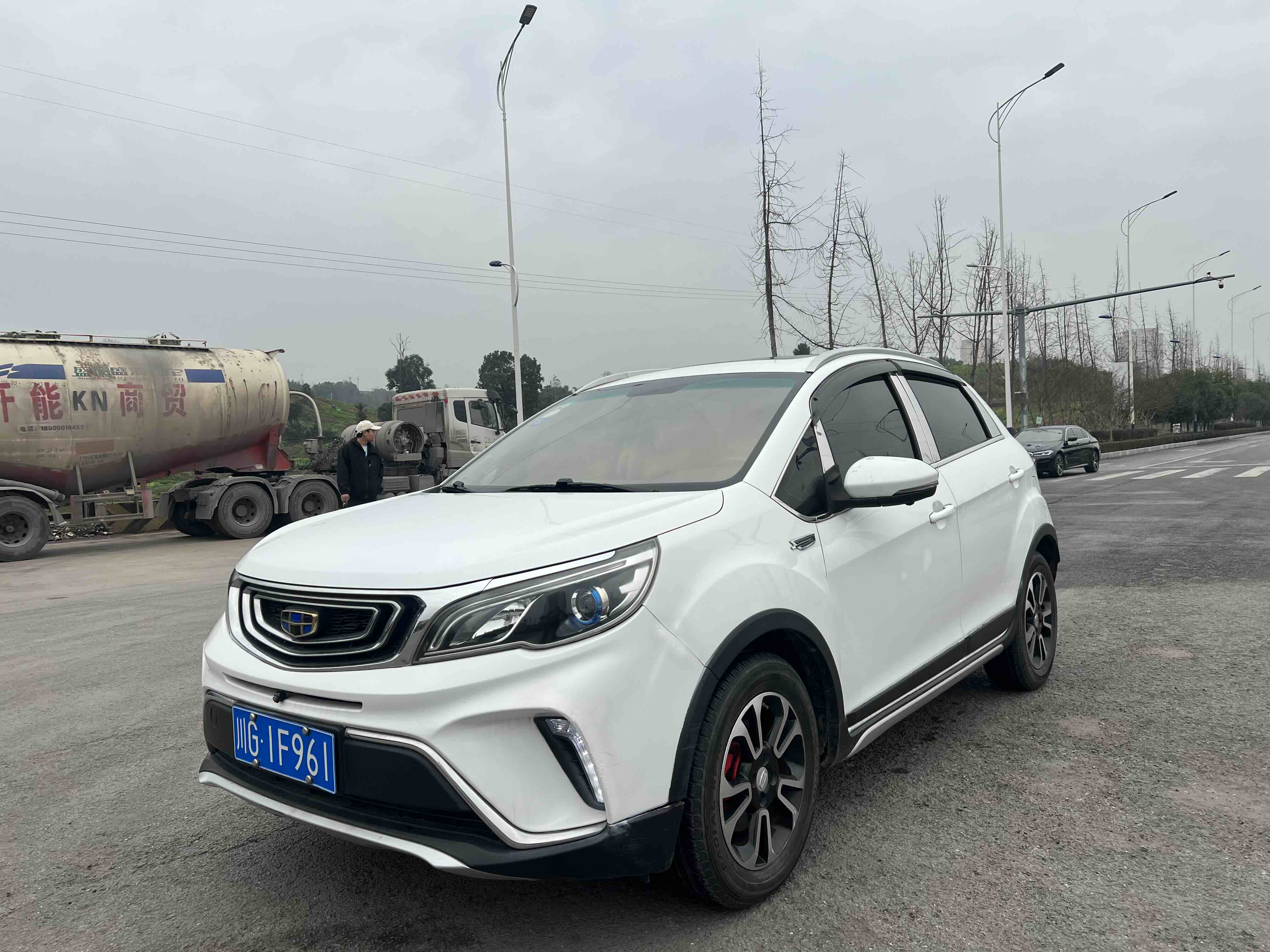 Vision X3 2018 car image #2
