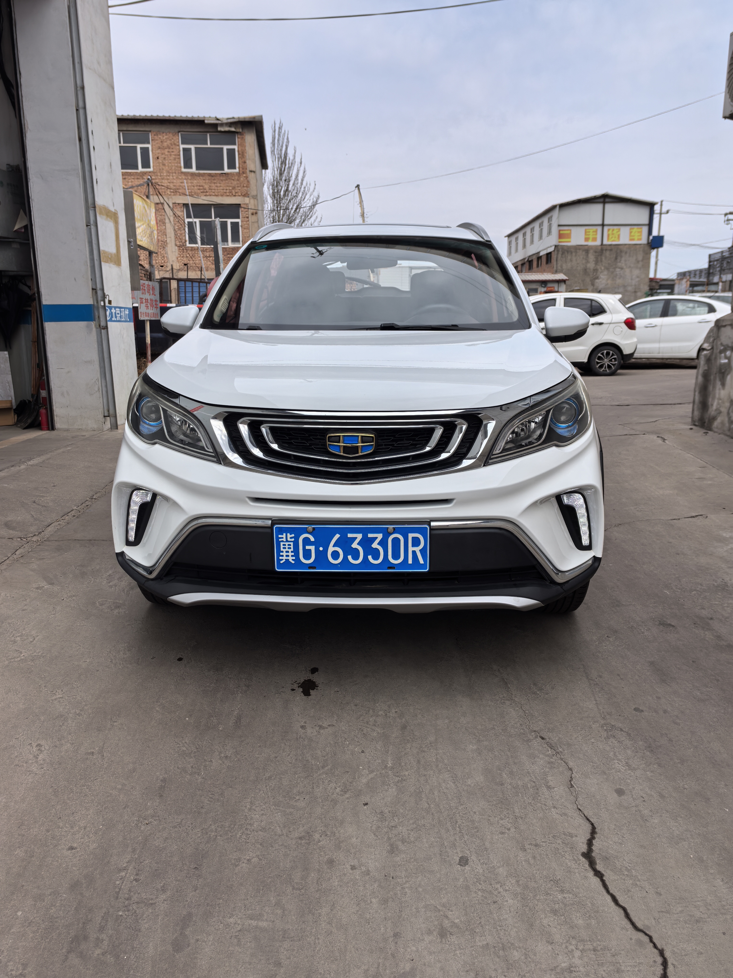 Vision X3 2018 car image #2