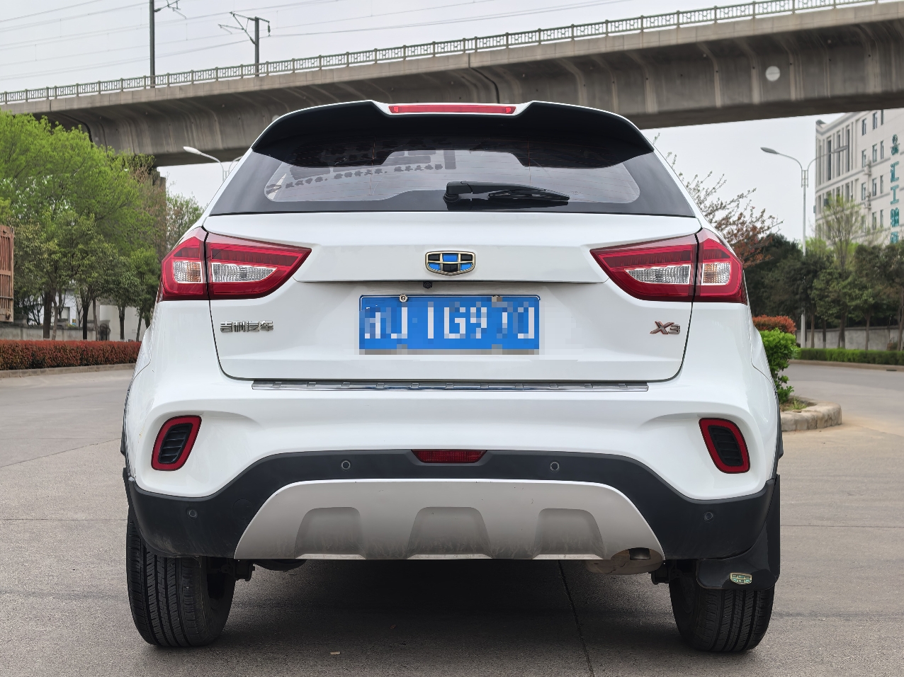 Vision X3 2019 car image #2