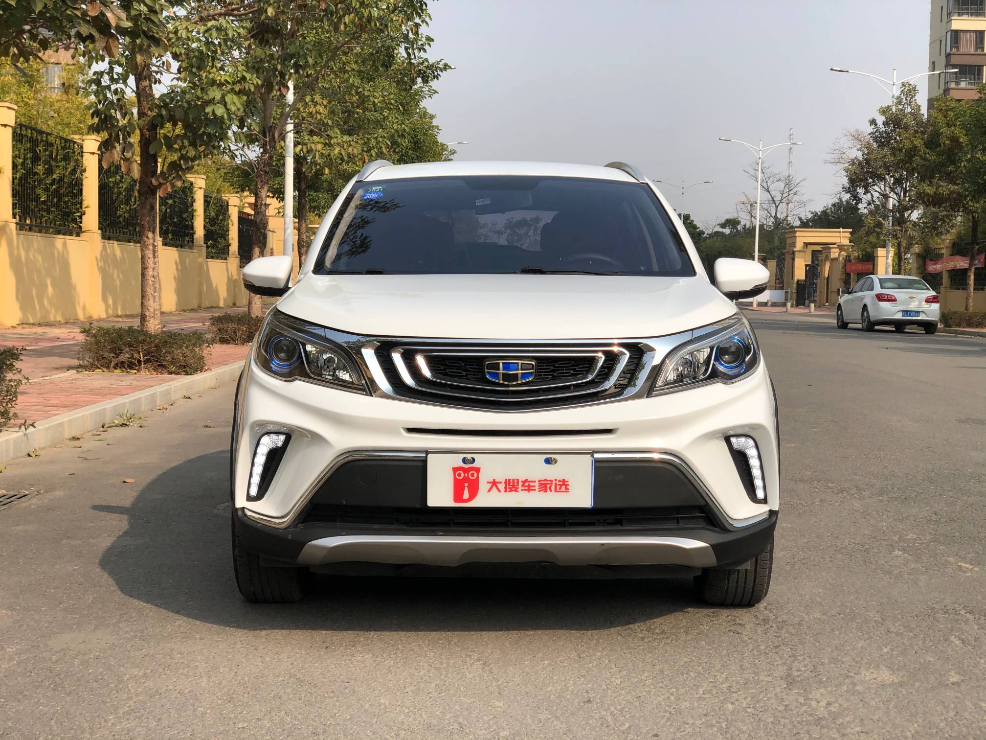 Vision X3 2019 car image #2