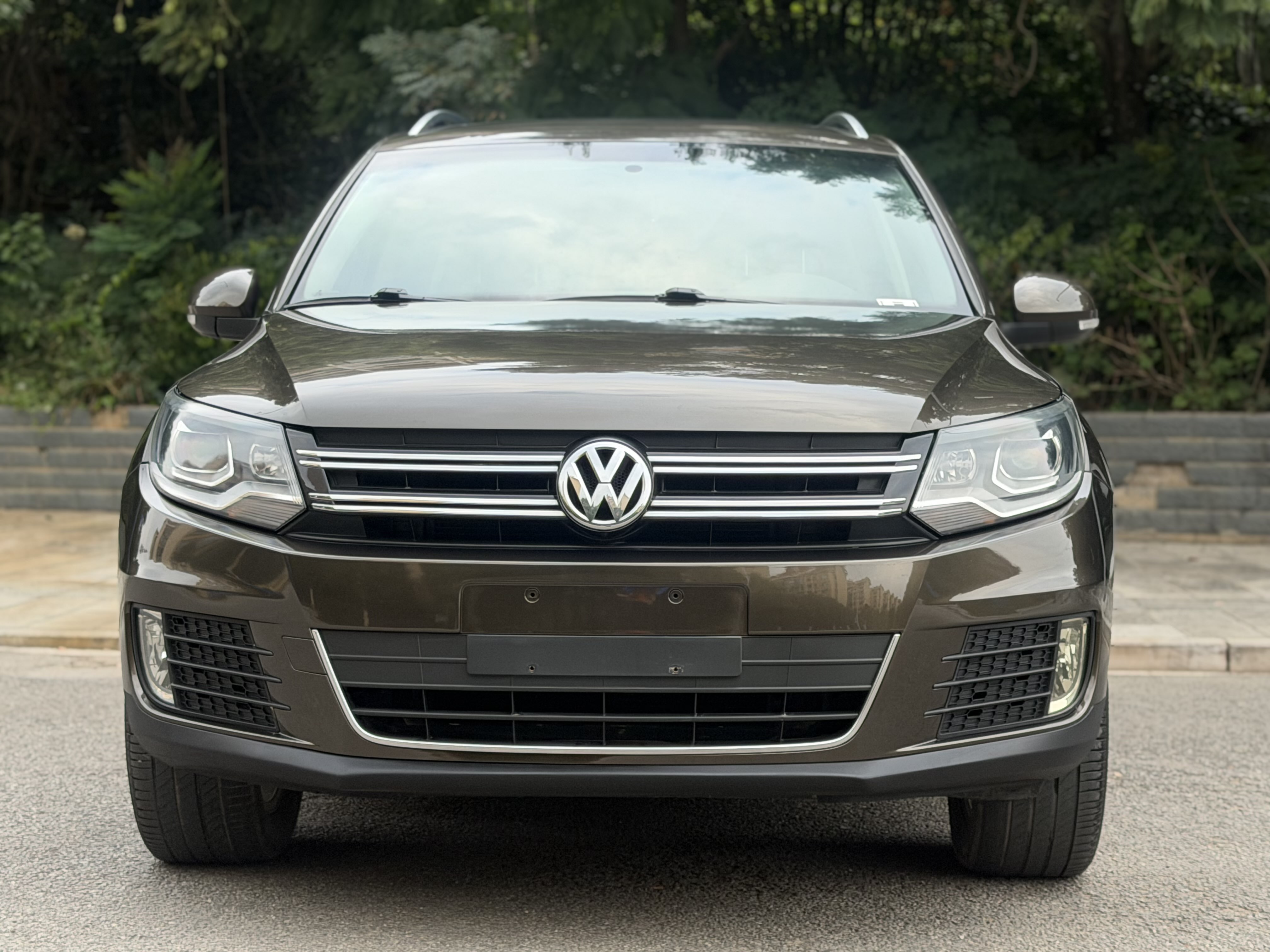 Volkswagen Tiguan 2015 car image #2