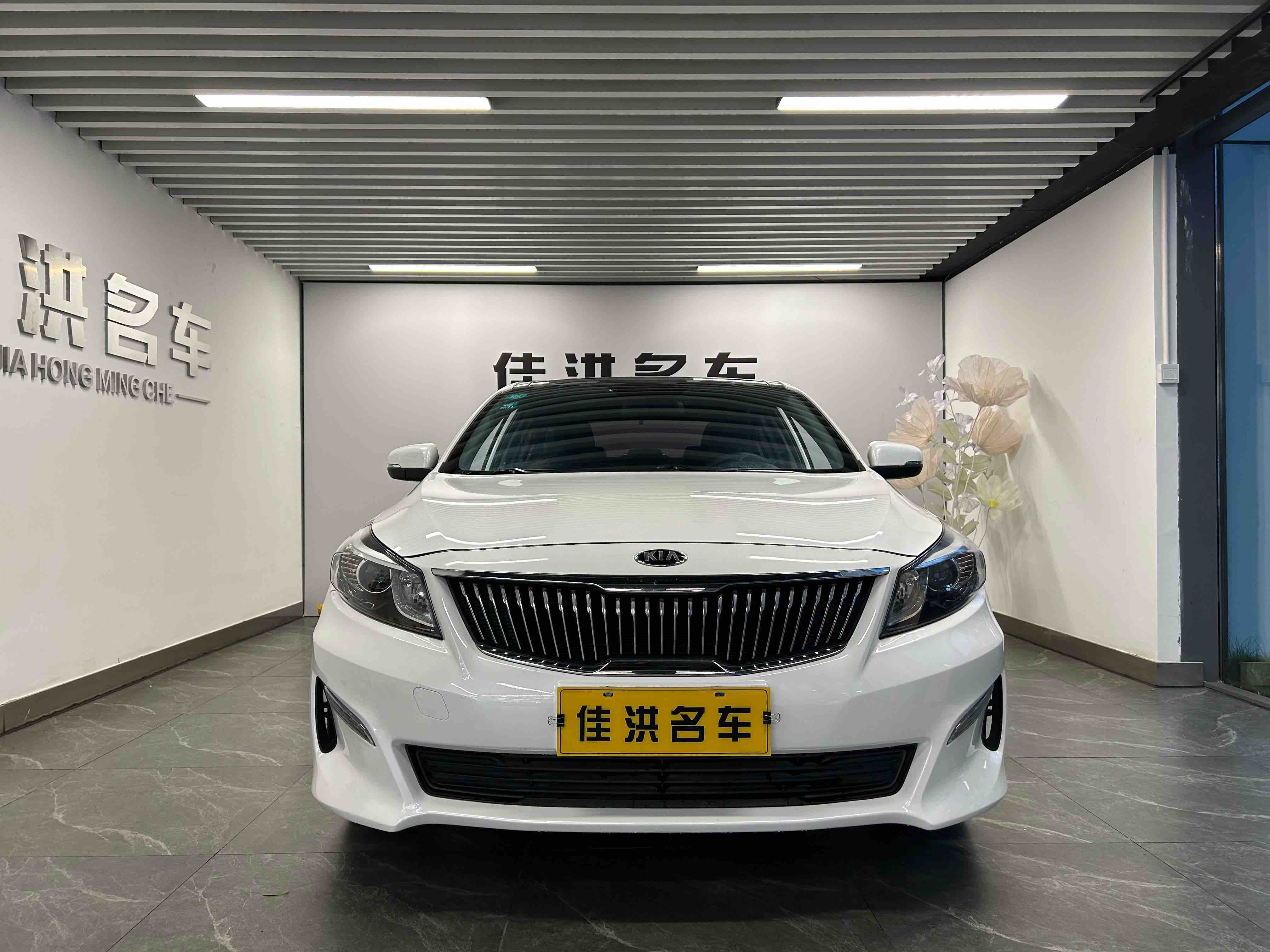 Kia K5 2019 immagine di auto #2