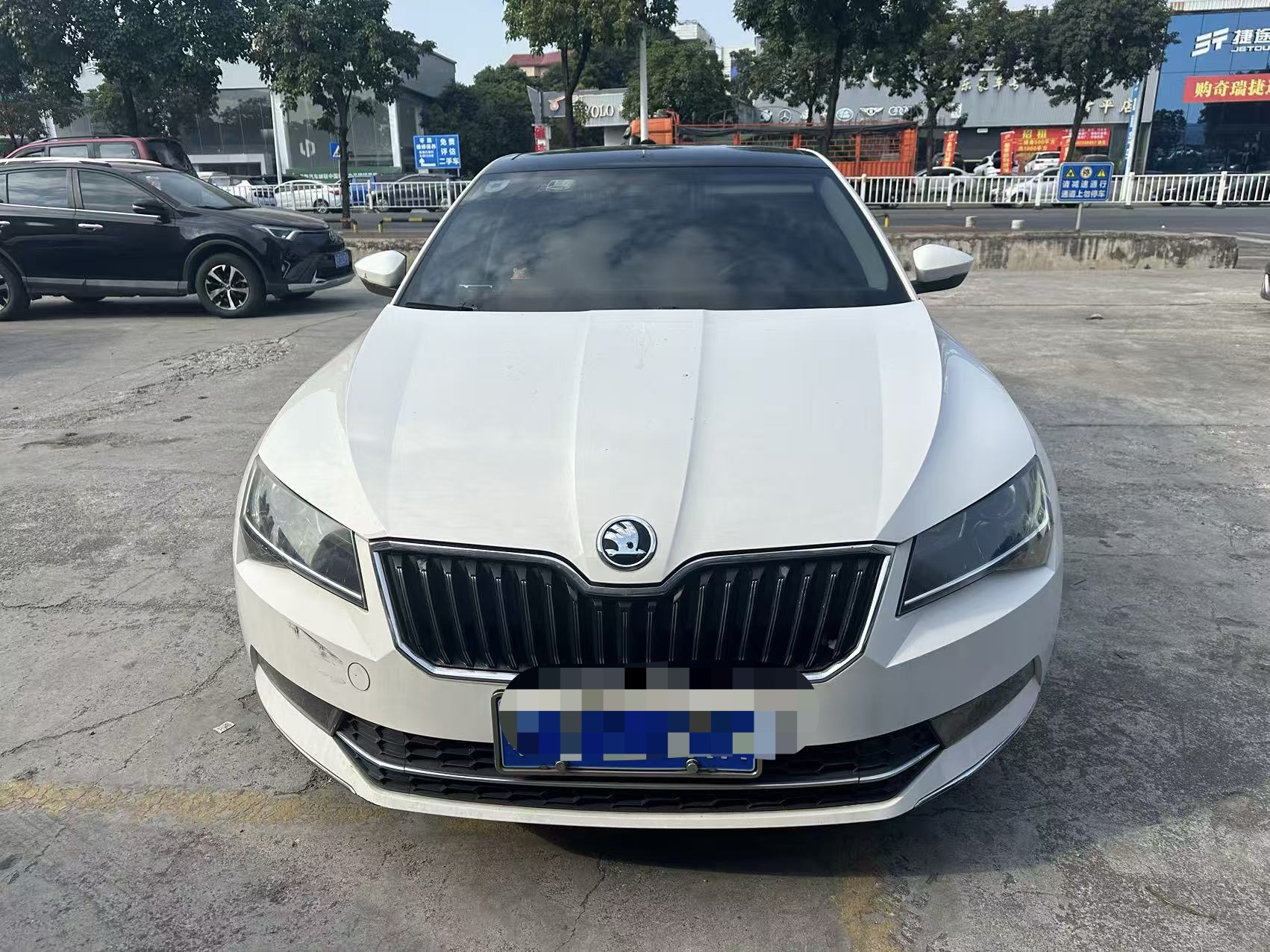 Skoda Superb 2018 #2 Skoda Superb 2018 car image #2